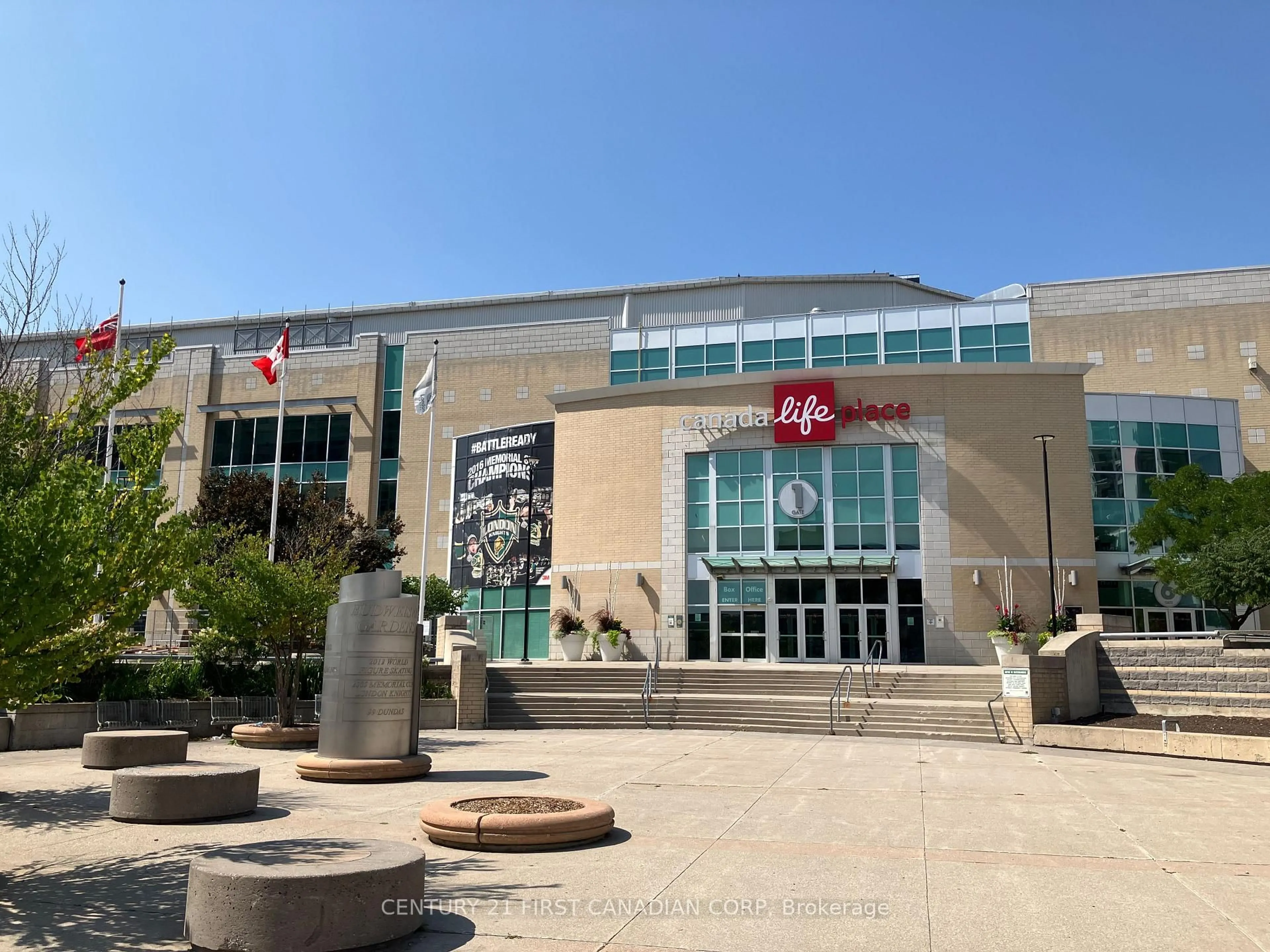 Unknown for 275 QUEENS Ave #202, London East Ontario N6B 1X2