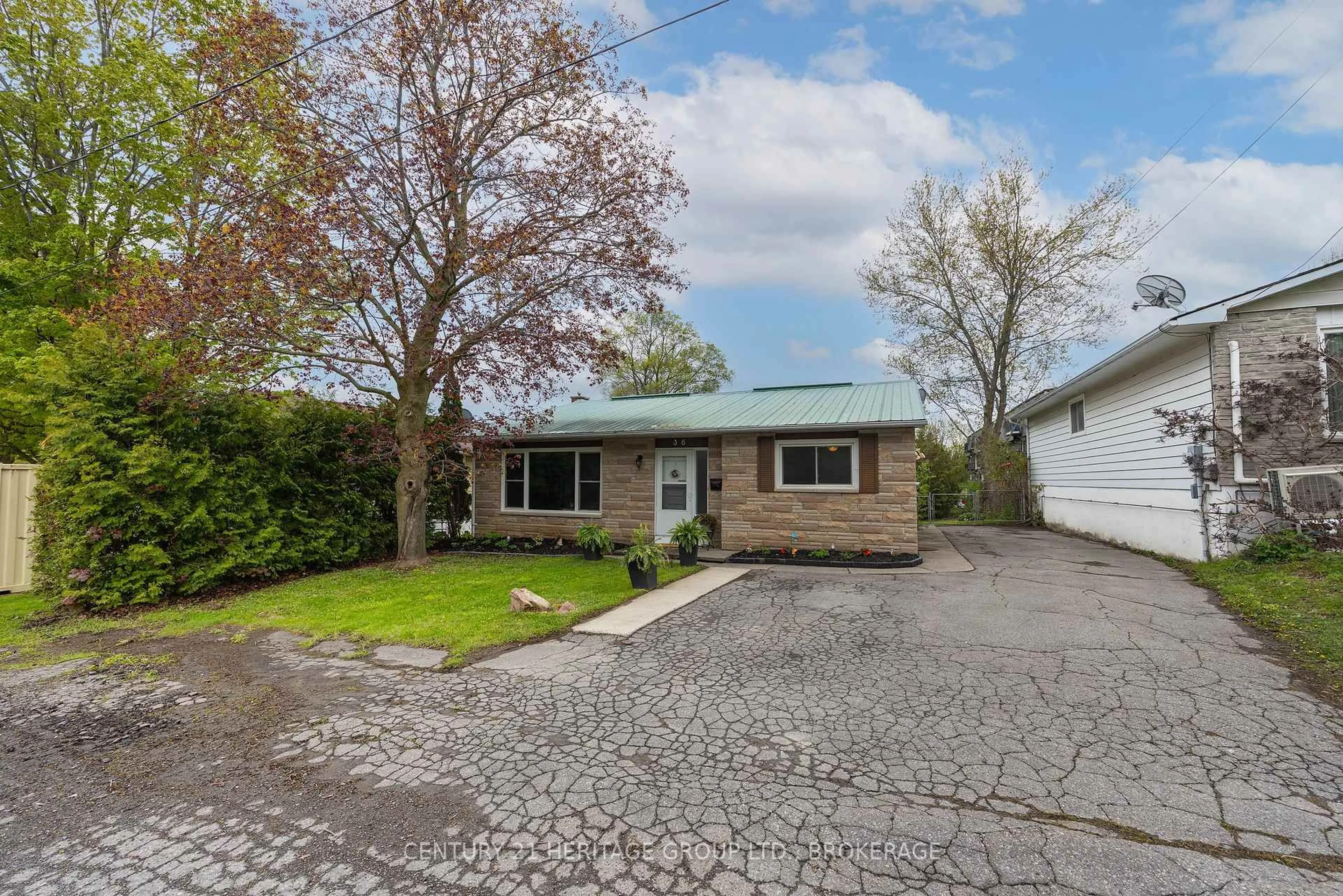 Unknown for 36 Napier St, Greater Napanee Ontario K7R 3R9