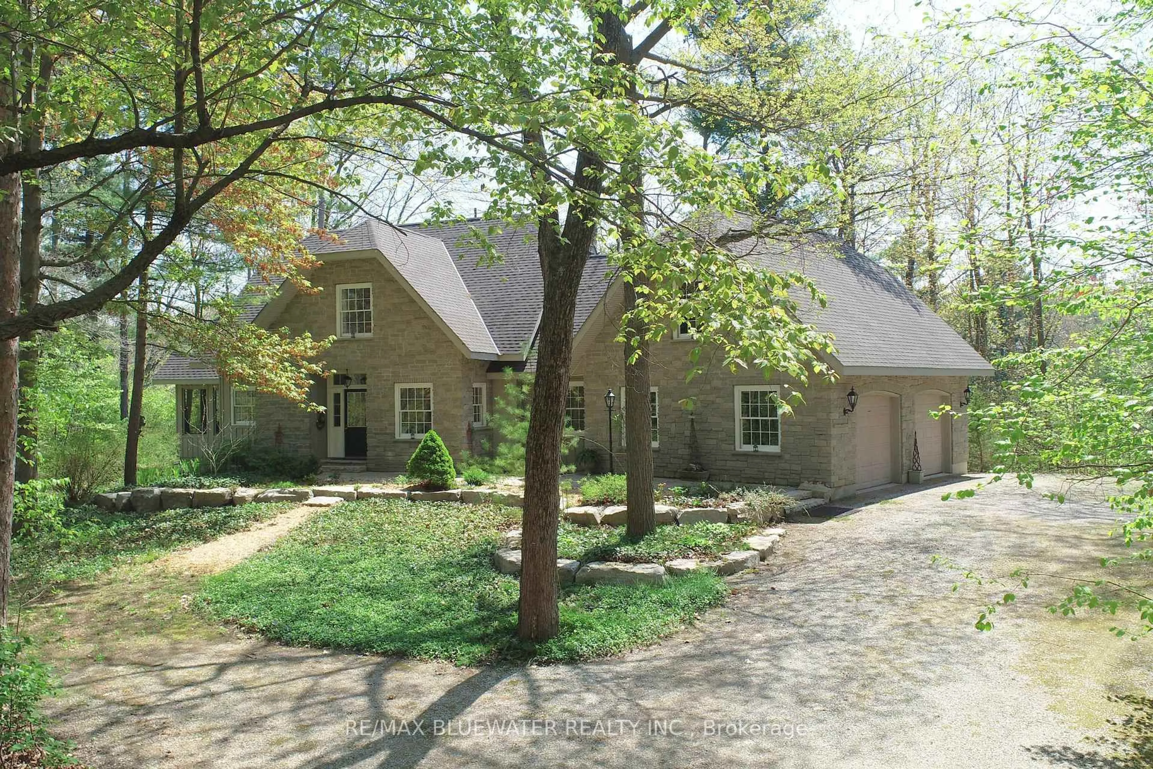 Unknown for 10043 Old River Rd, Lambton Shores Ontario N0M 1T0