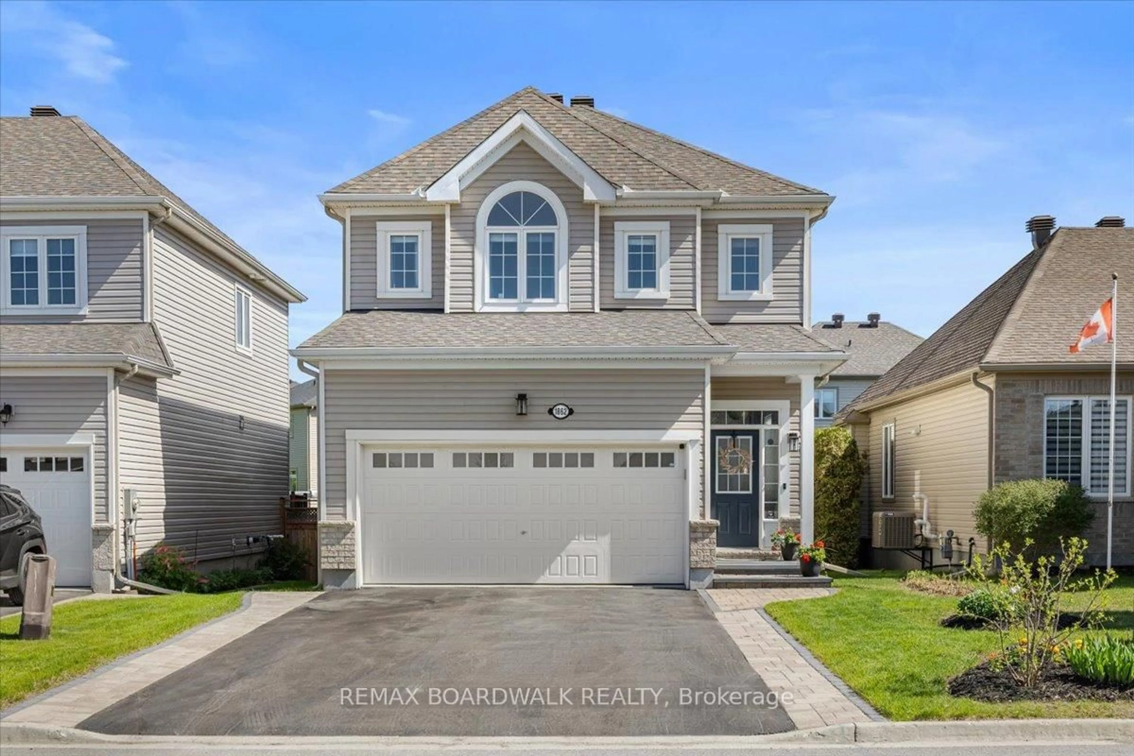 Home with vinyl exterior material, street for 1862 Glencrest Rd, North Grenville Ontario K0G 1J0