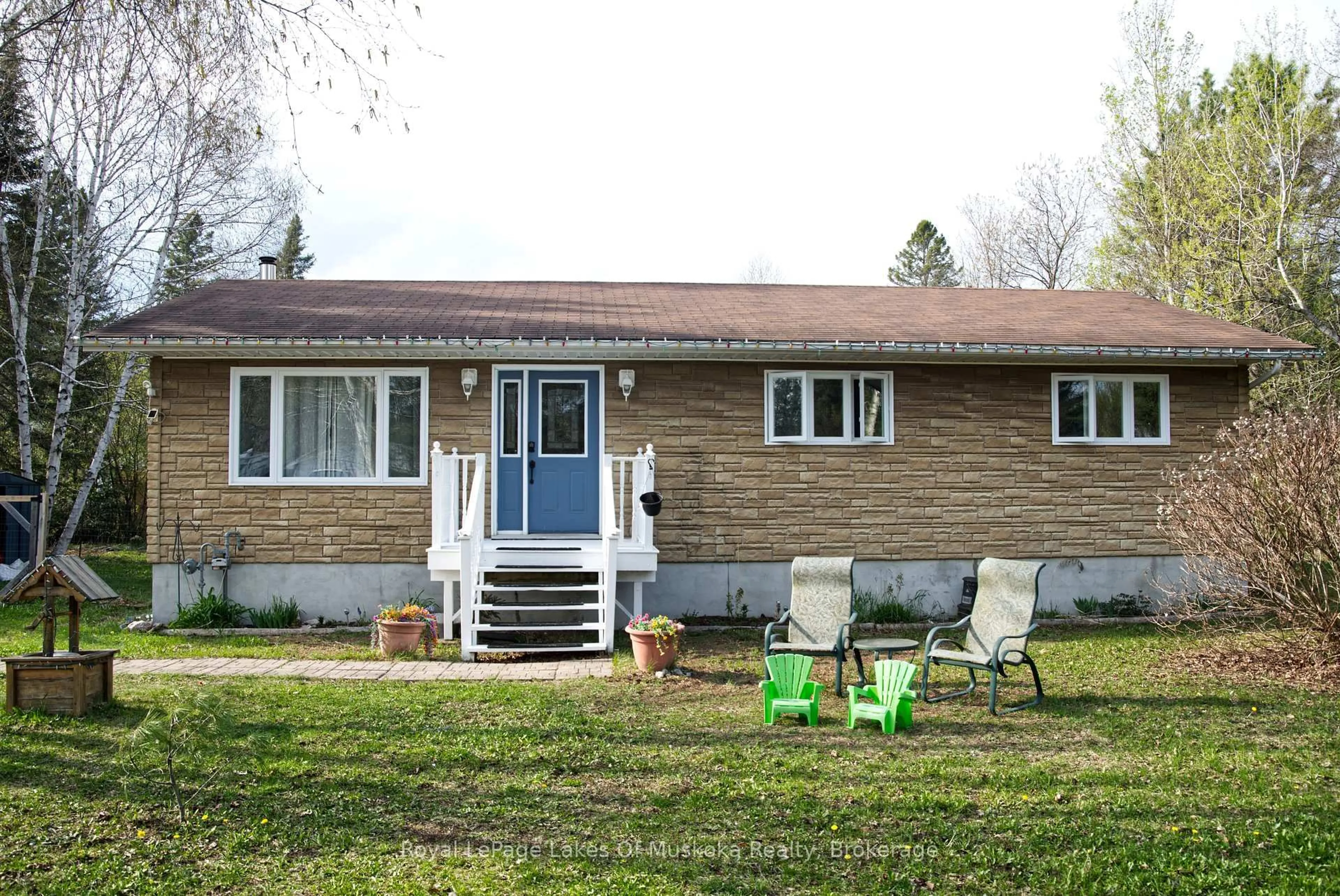 Unknown for 52 Sunshine St, South River Ontario P0A 1Z0