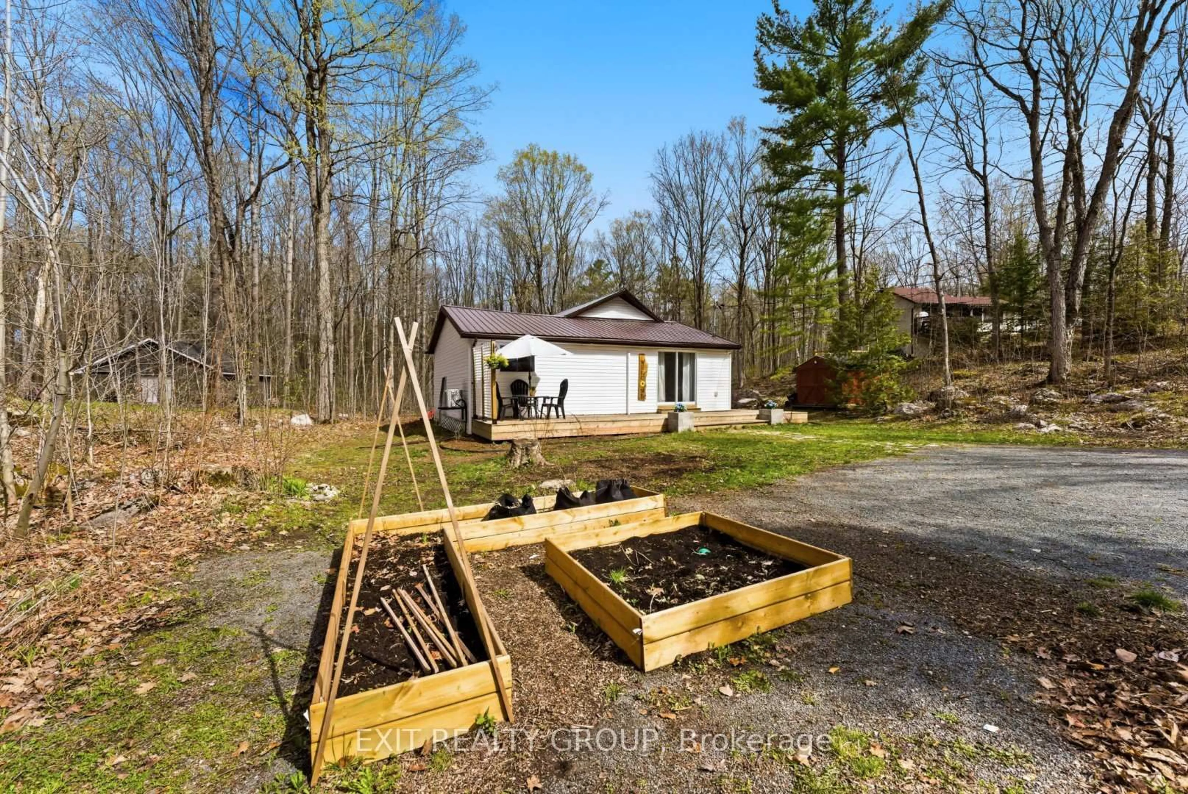 Unknown for 54 Paradise Rd, Limoges Ontario K0K 2M0