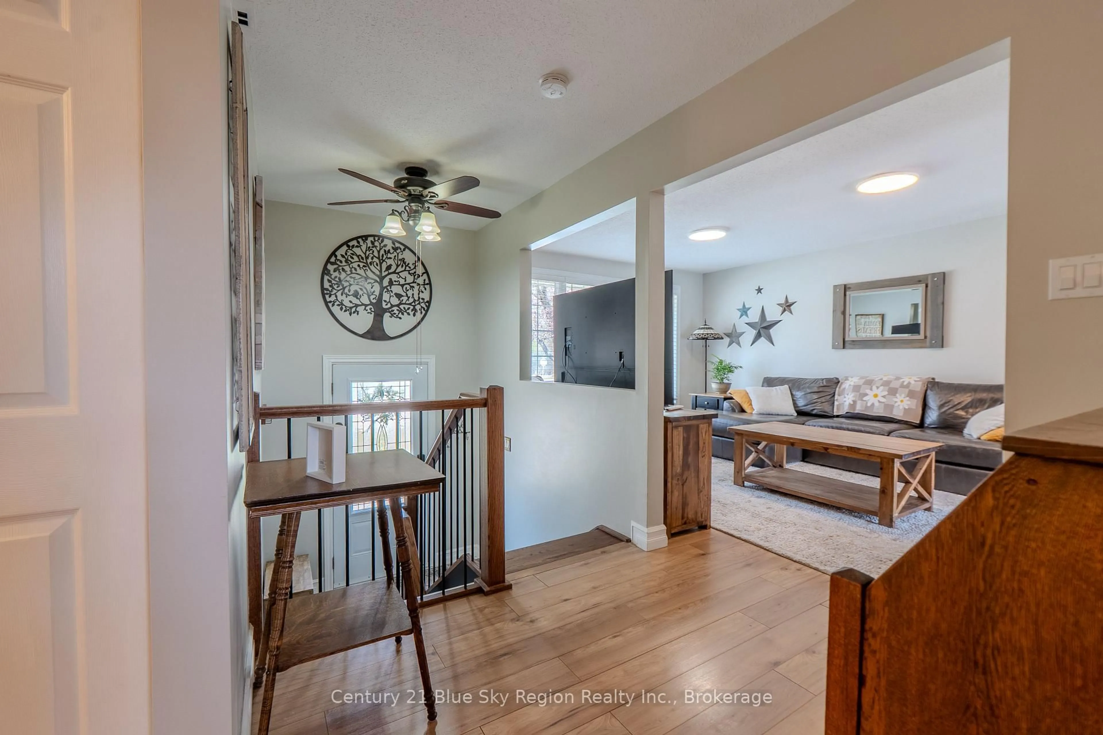 Indoor entryway for 203 Rancier St, North Bay Ontario P1B 8M3