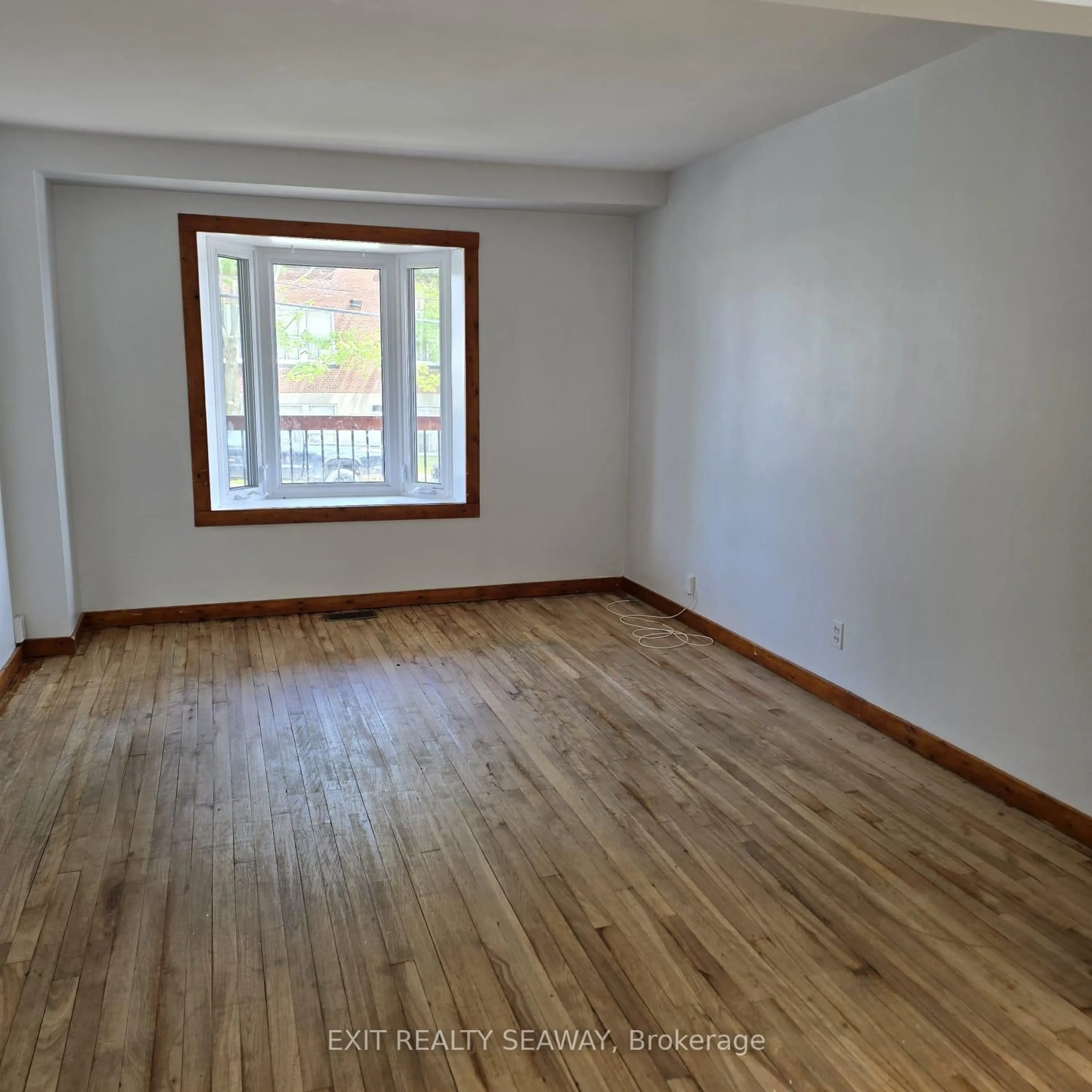 A pic of a room for 140 Belmont St, Cornwall Ontario K6H 4Z3