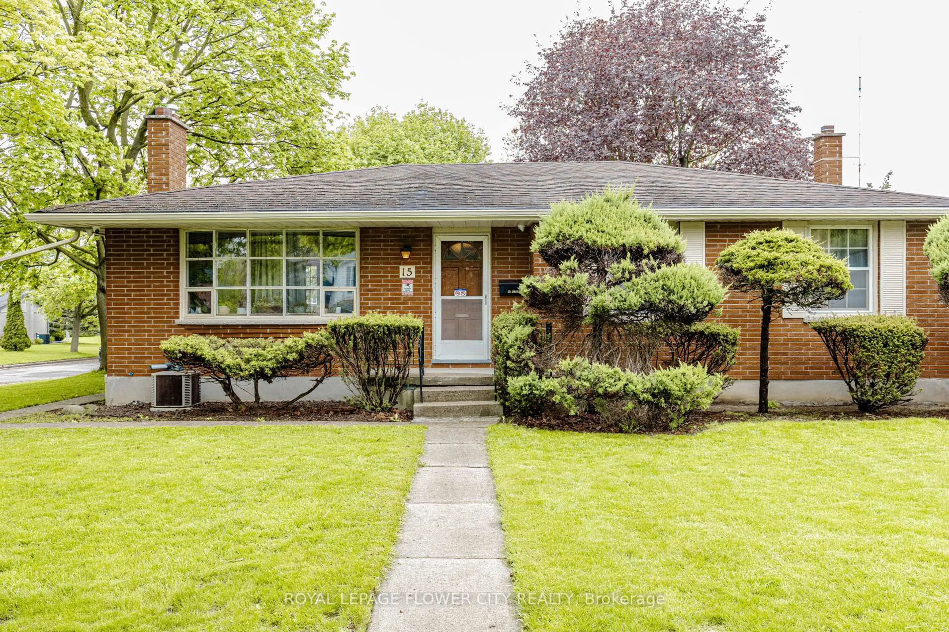 Home with brick exterior material, street for 15 Cumberland Cres, London North Ontario N5X 1B7