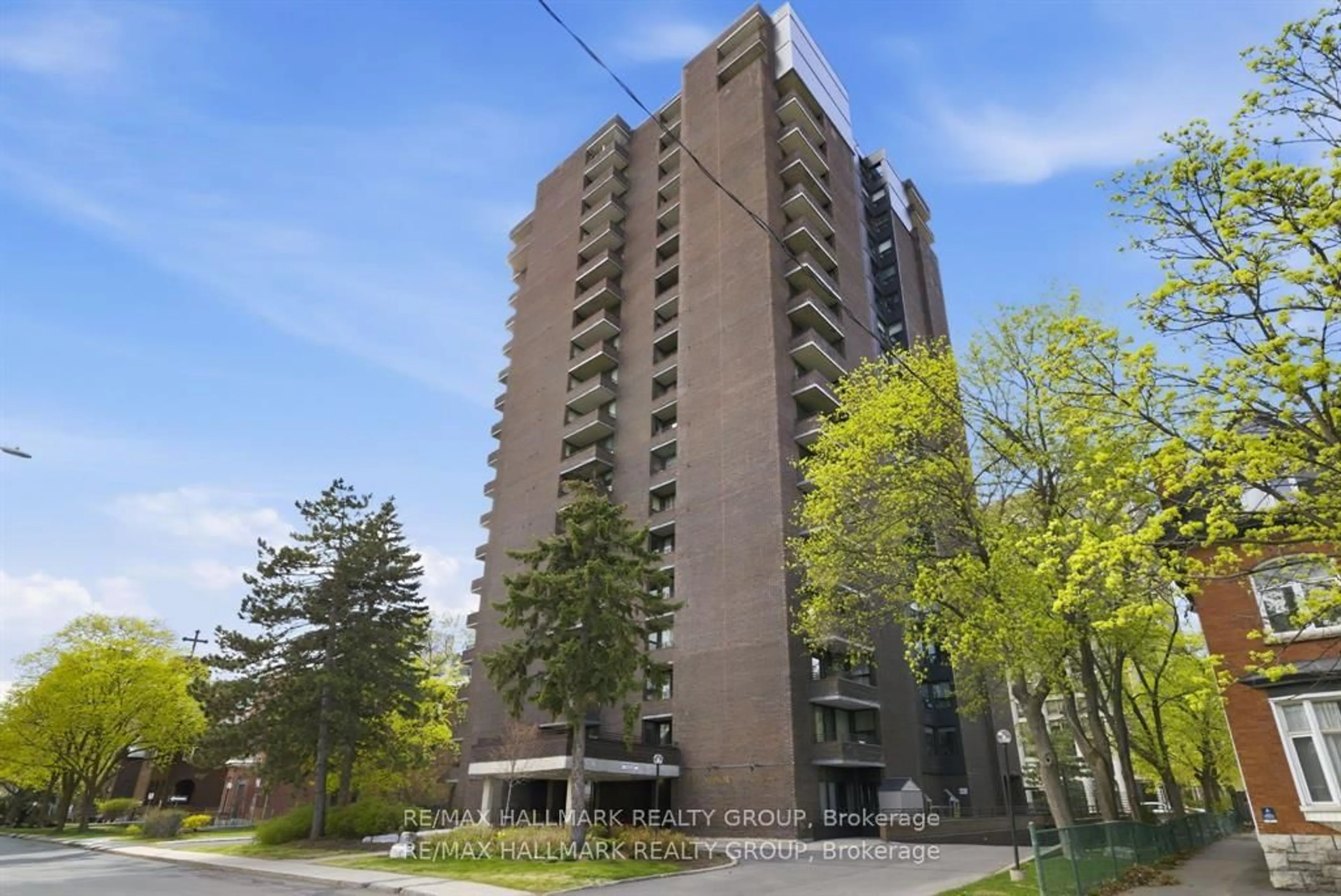 Unknown for 71 Somerset St #2003, Ottawa Ontario K2P 2G2