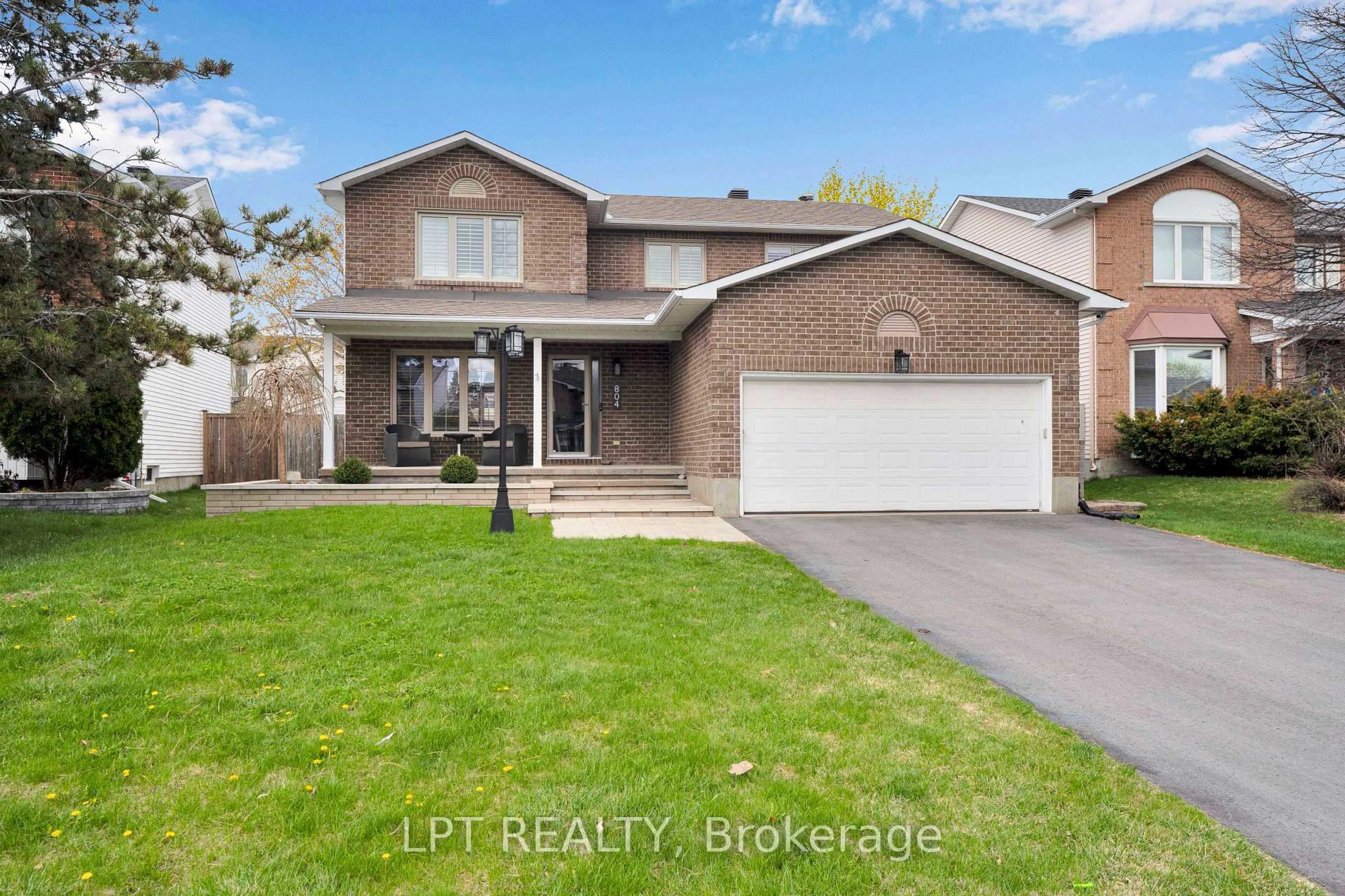 Home with brick exterior material, street for 804 Hauteview Dr, Ottawa Ontario K4A 2M1