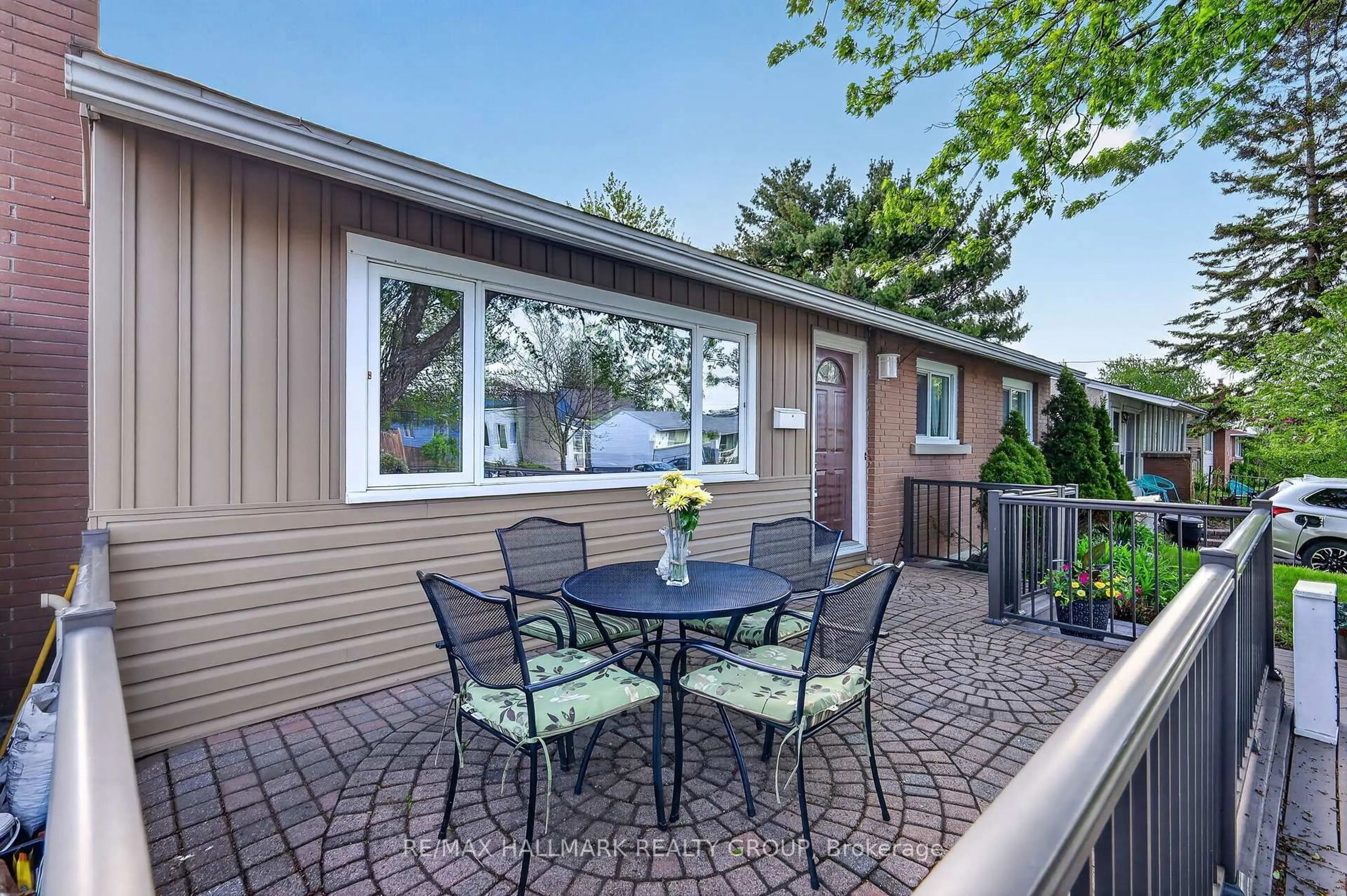 Patio, unknown for 1317 AVENUE Q, Ottawa Ontario K1G 0B7