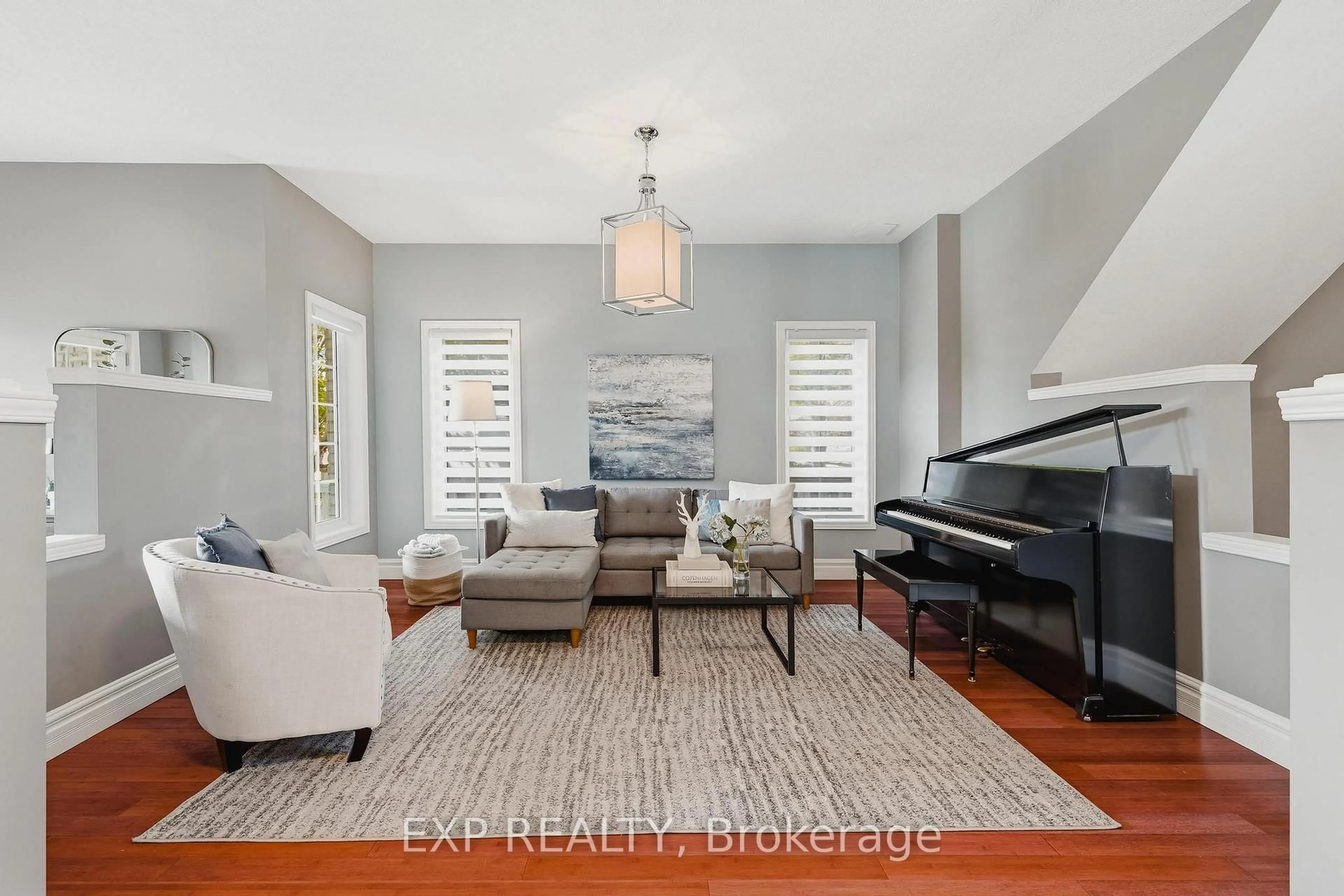 Living room with furniture, unknown for 606 Doon Dr, Kitchener Ontario N2P 2X4