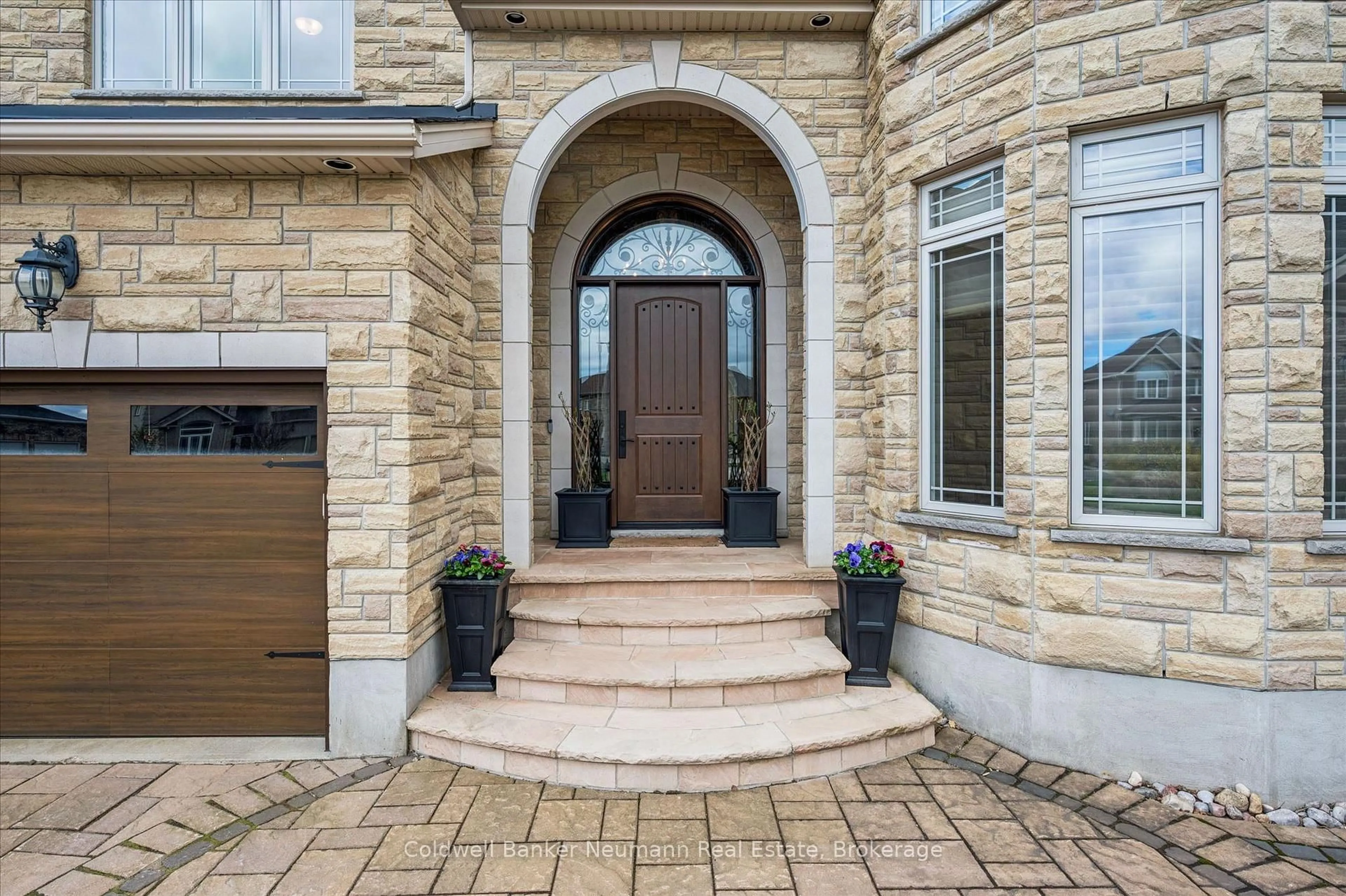 Unknown for 51 Cox Crt, Guelph Ontario N1G 0A5
