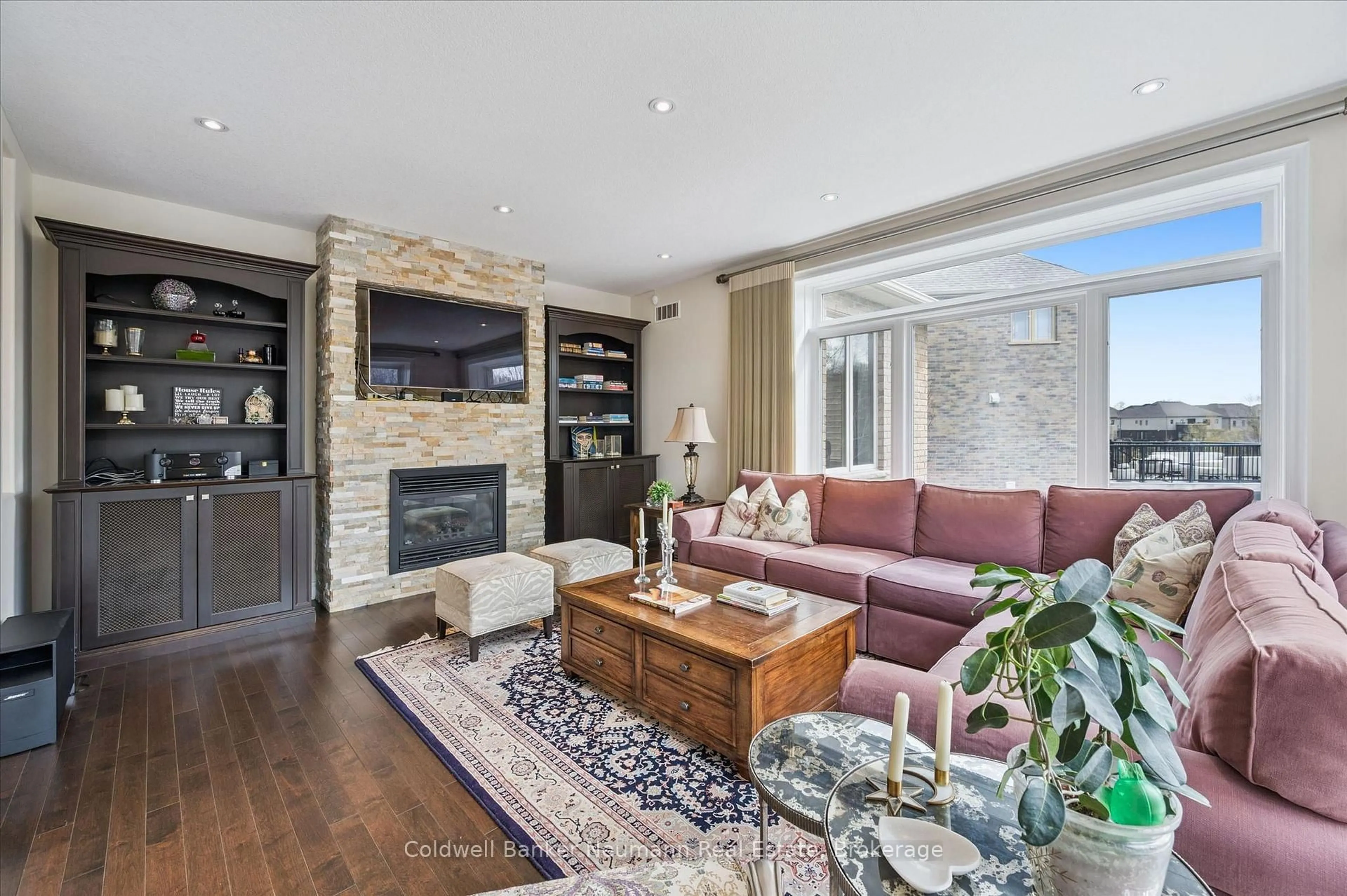 Living room with furniture, unknown for 51 Cox Crt, Guelph Ontario N1G 0A5
