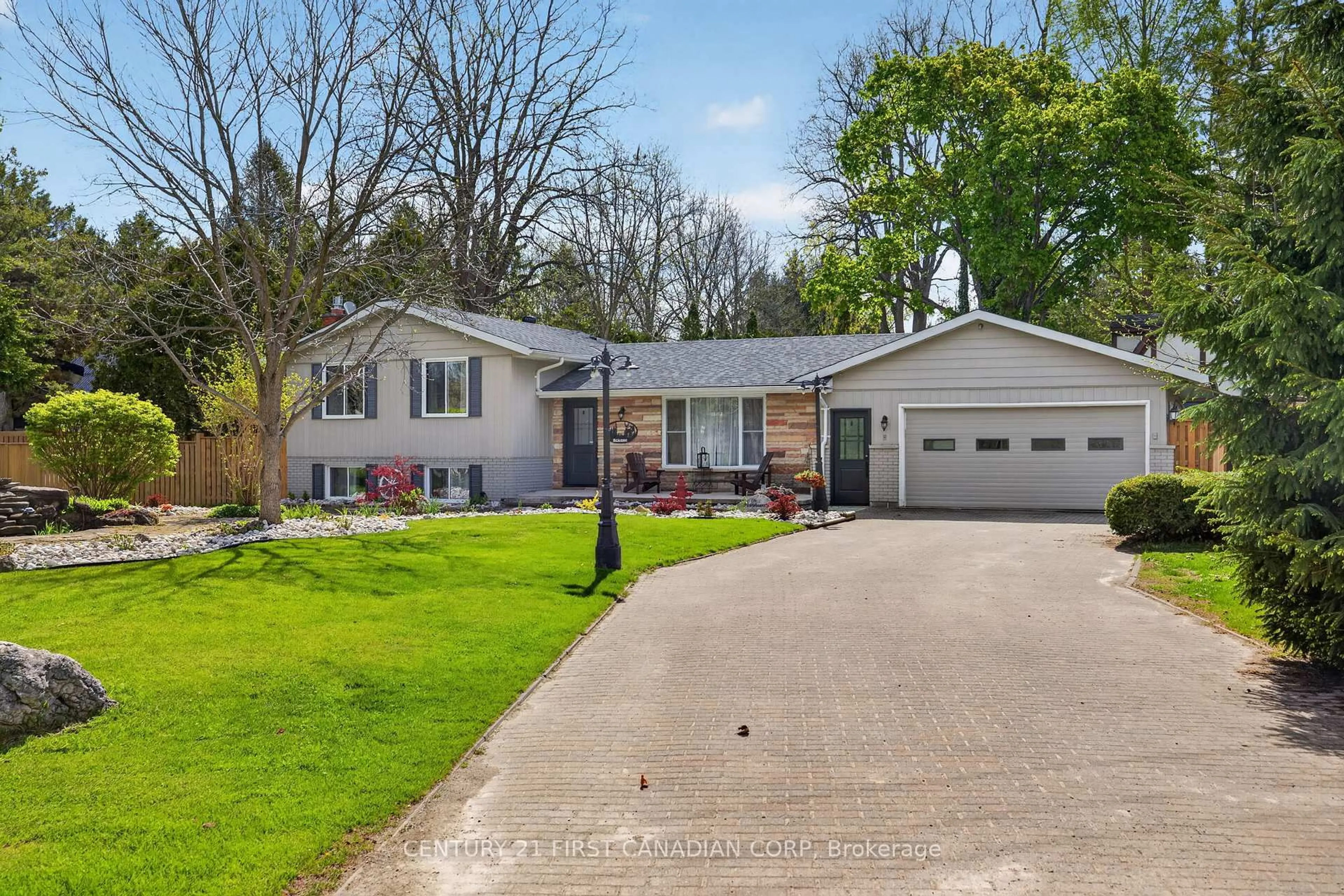 Home with vinyl exterior material, street for 10383 Ilderton Rd, Middlesex Centre Ontario N0M 2A0