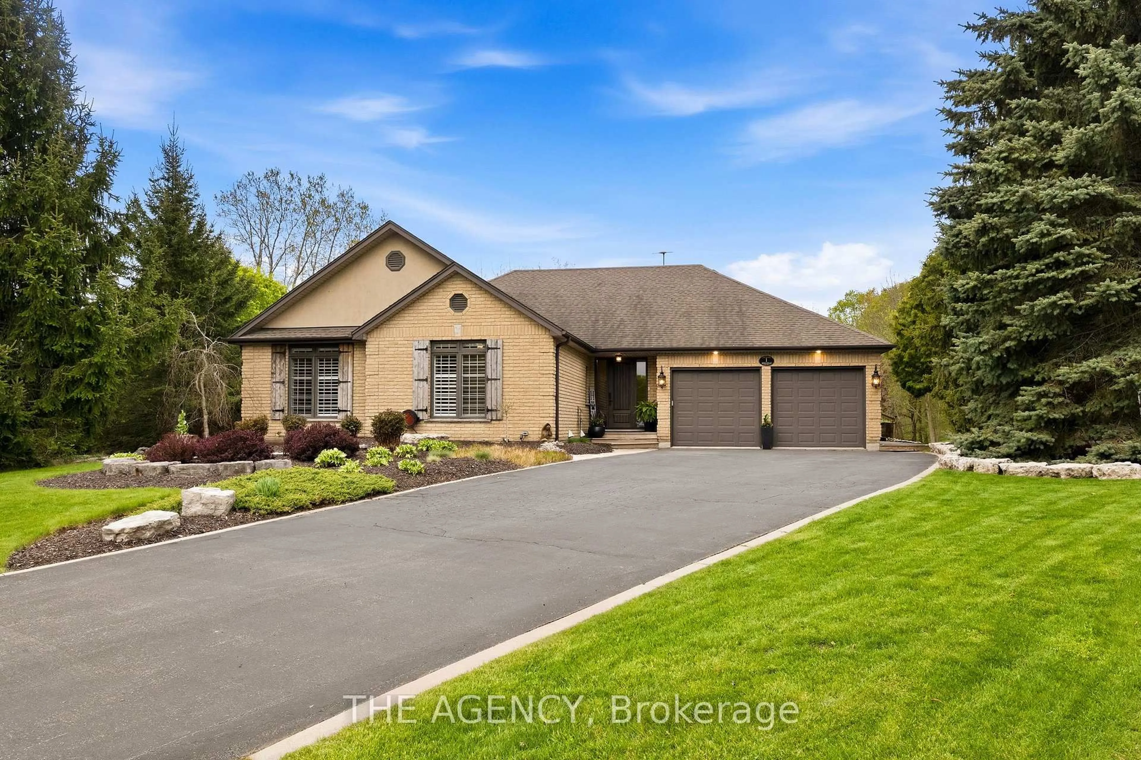 A pic from outside/outdoor area/front of a property/back of a property/a pic from drone, street for 1 McDonald Pl, Brant Ontario N0B 1W0