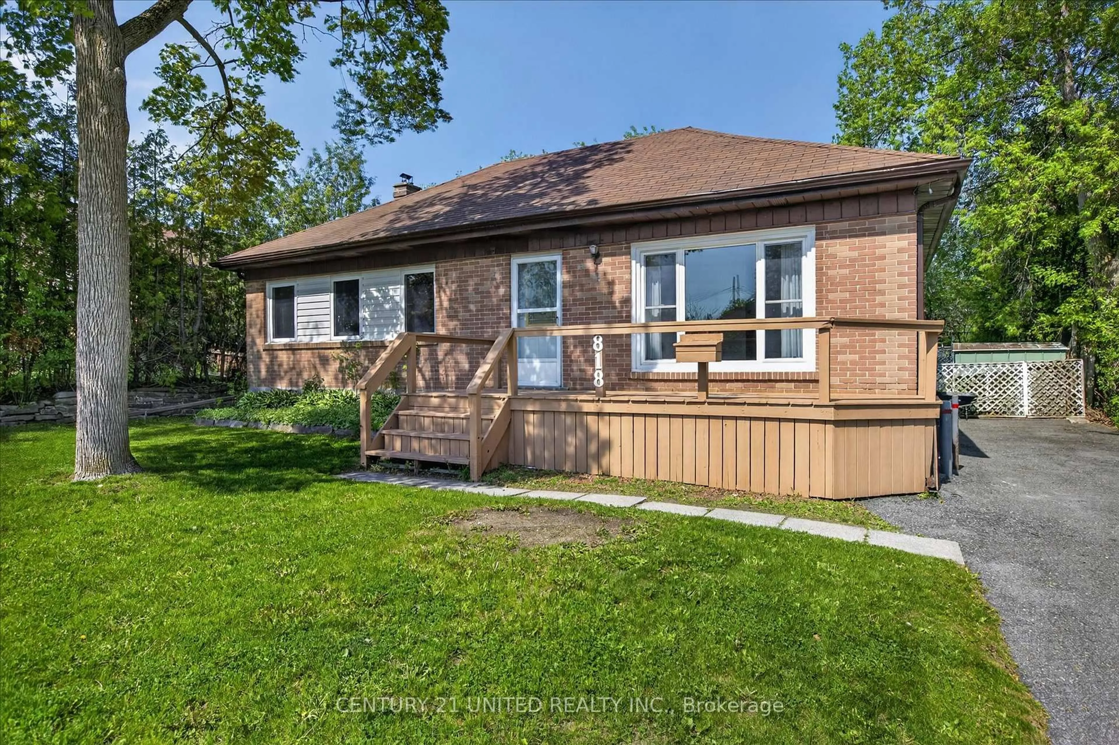 Home with brick exterior material, street for 818 Rishor Cres, Peterborough Ontario K9H 5C7