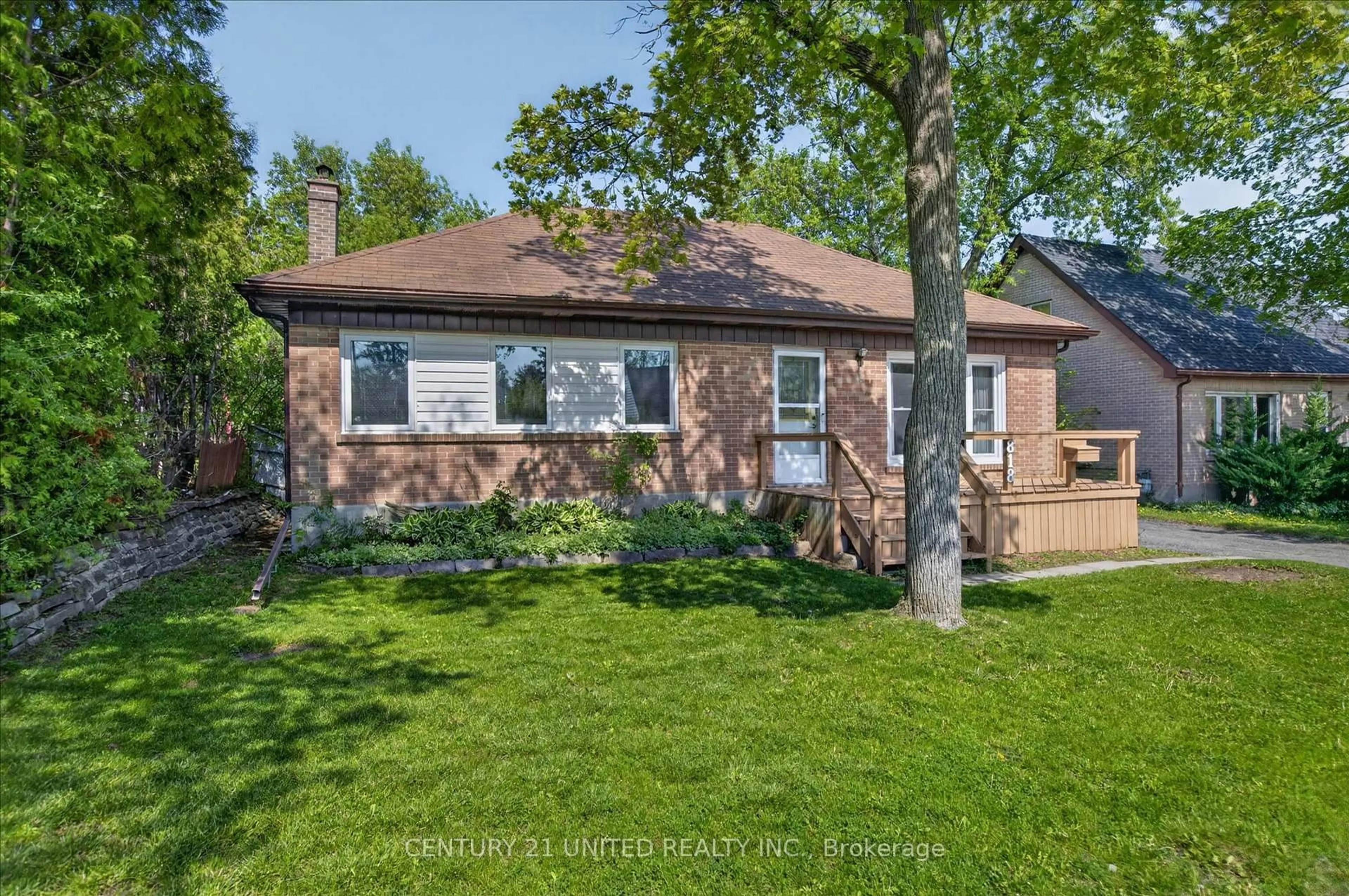Home with brick exterior material, street for 818 Rishor Cres, Peterborough Ontario K9H 5C7