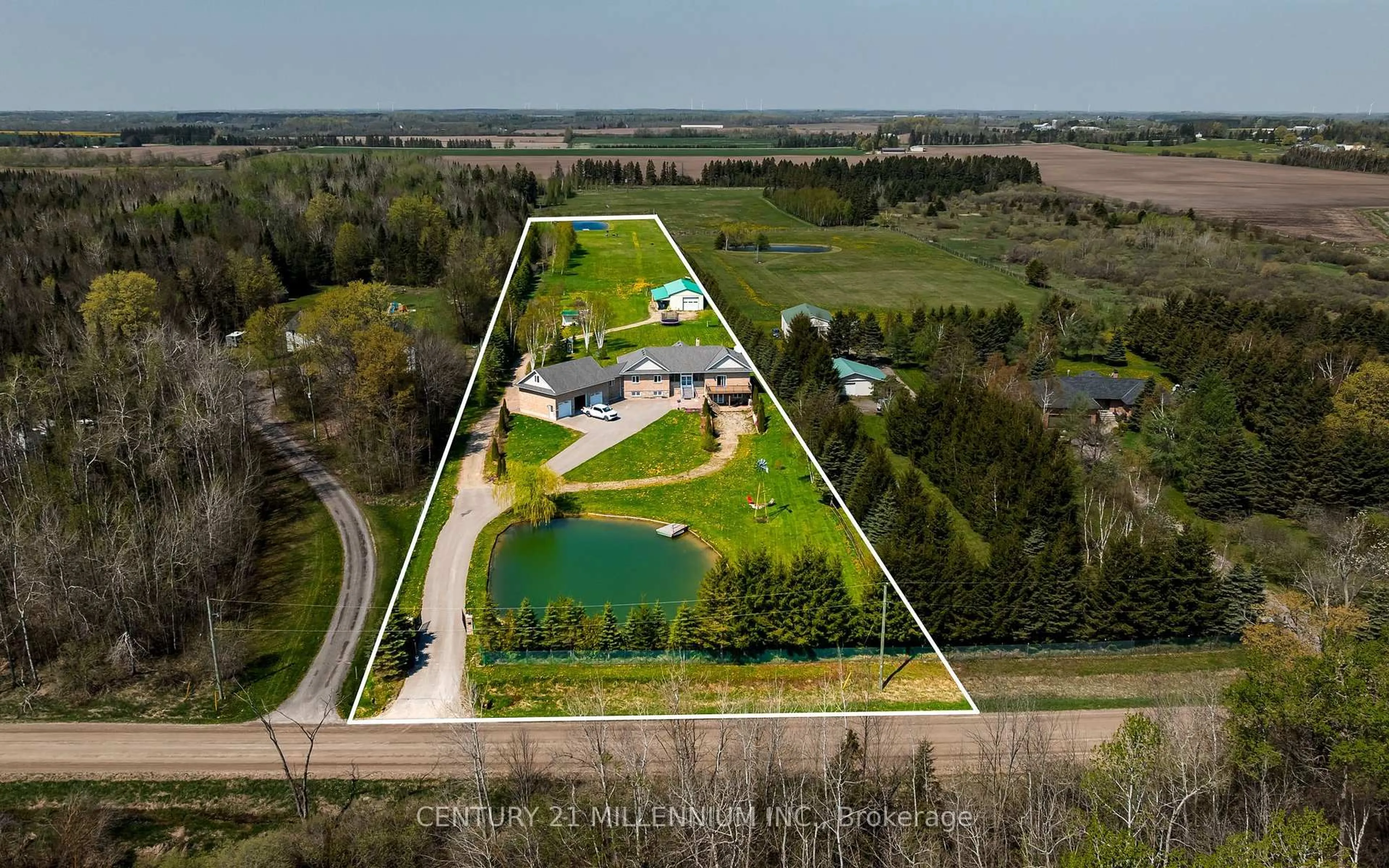 A pic from outside/outdoor area/front of a property/back of a property/a pic from drone, water/lake/river/ocean view for 434424 4th Line, Amaranth Ontario L9W 0P4