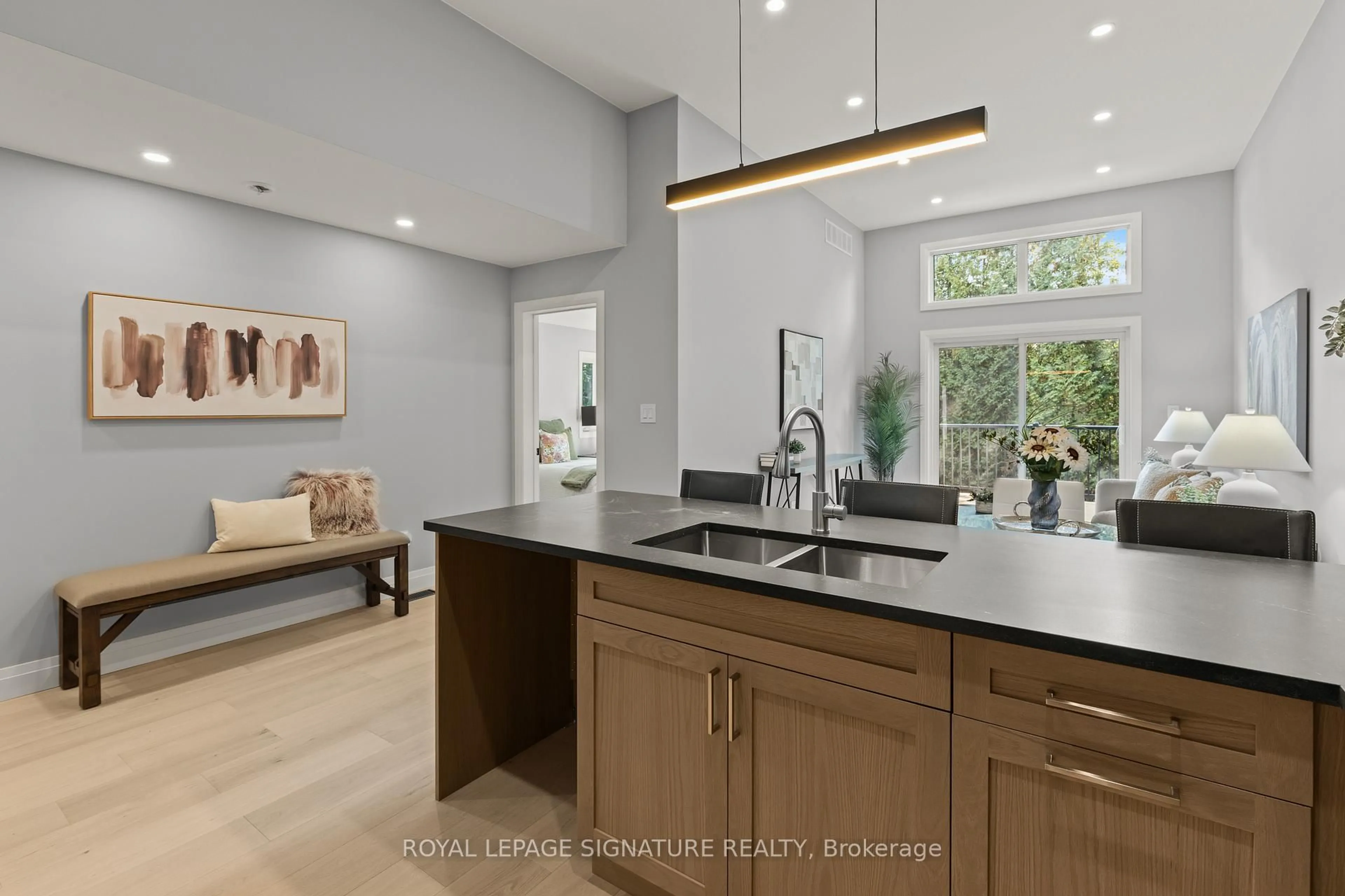 Open concept kitchen, ceramic/tile floor for 139 King Edward St, Brant Ontario N3L 3E3