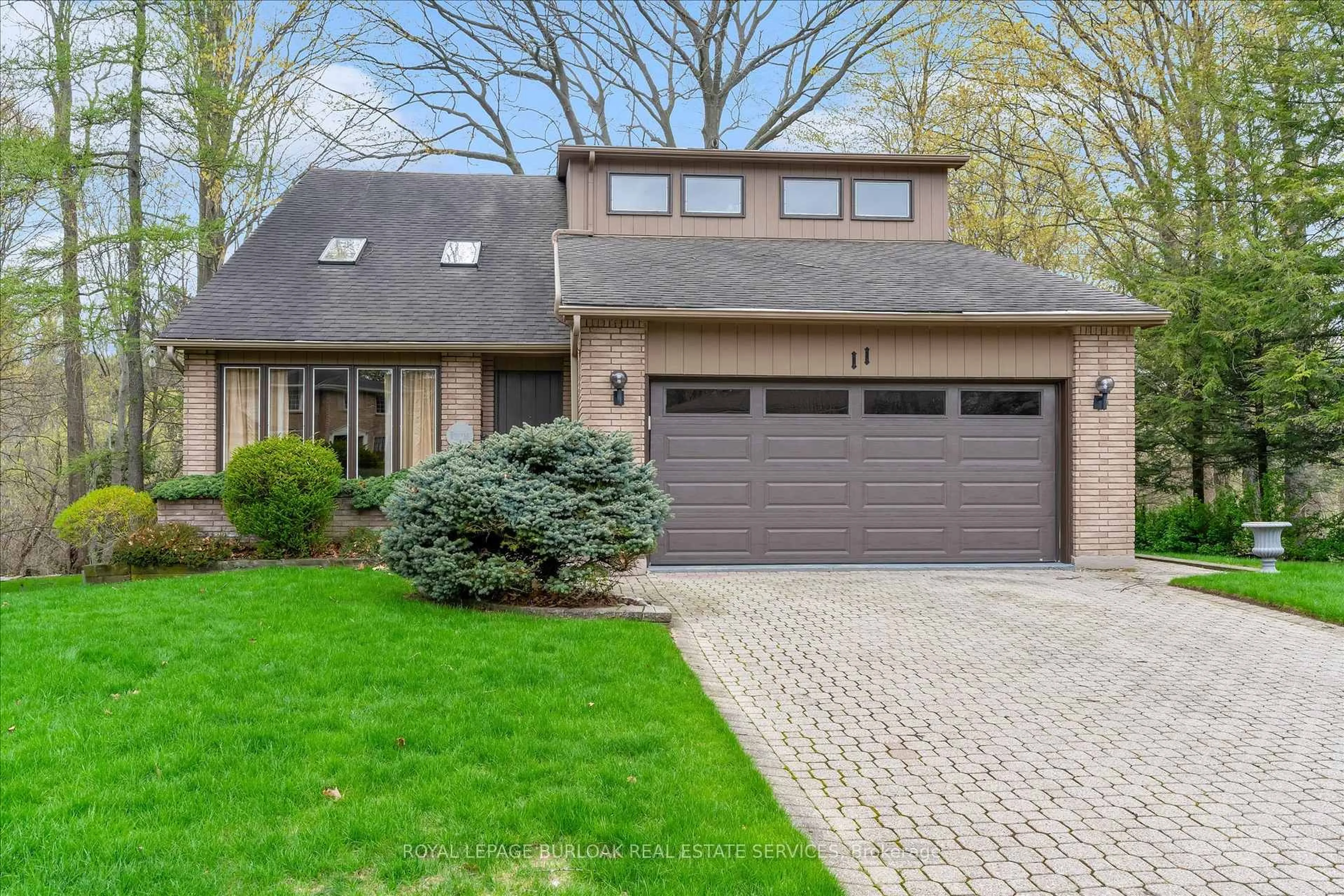 Home with brick exterior material, street for 11 Crawford Crt, Hamilton Ontario L9H 6G2