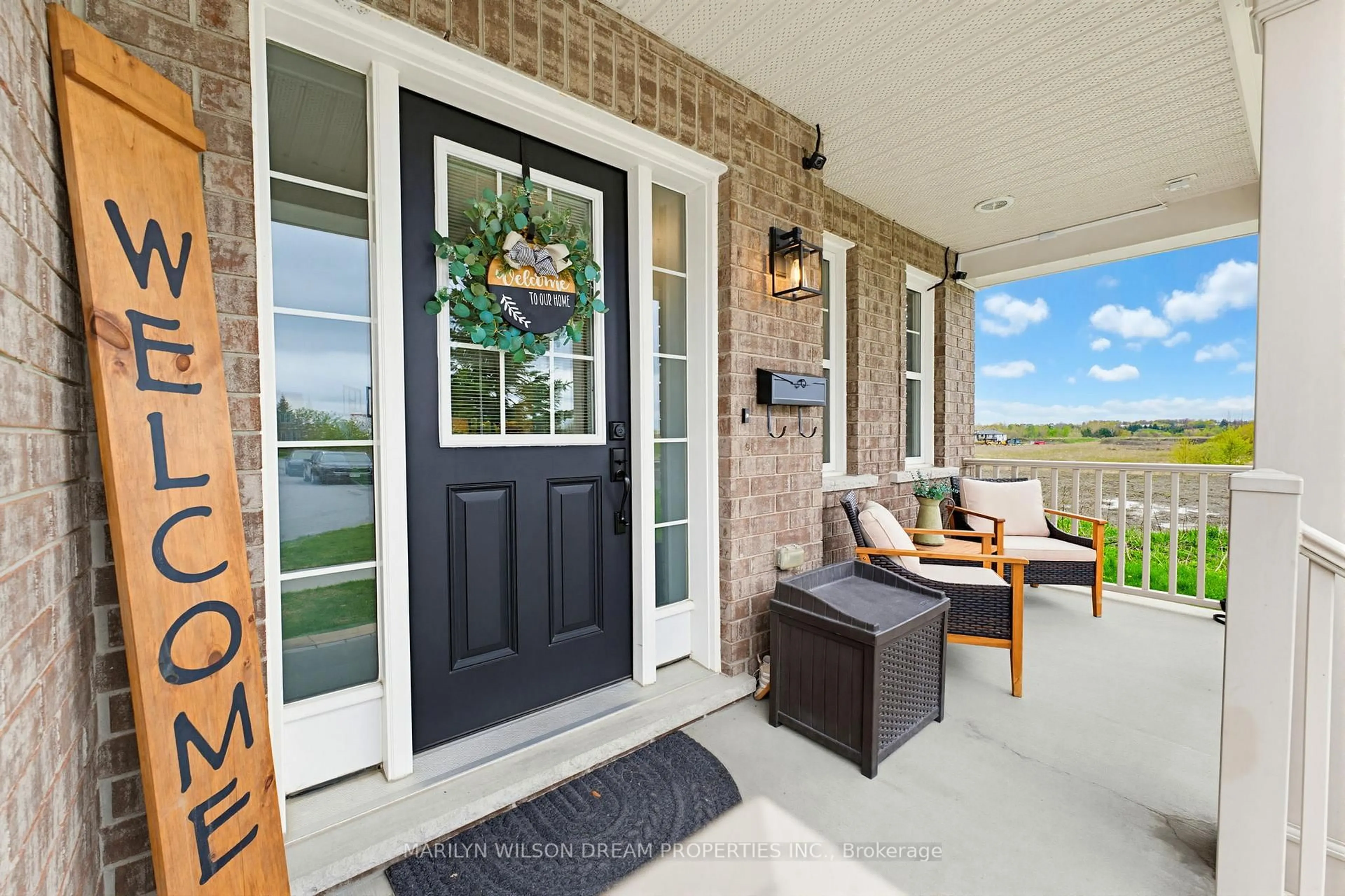 Indoor entryway for 361 Gallantry Way, Ottawa Ontario K2S 0R1