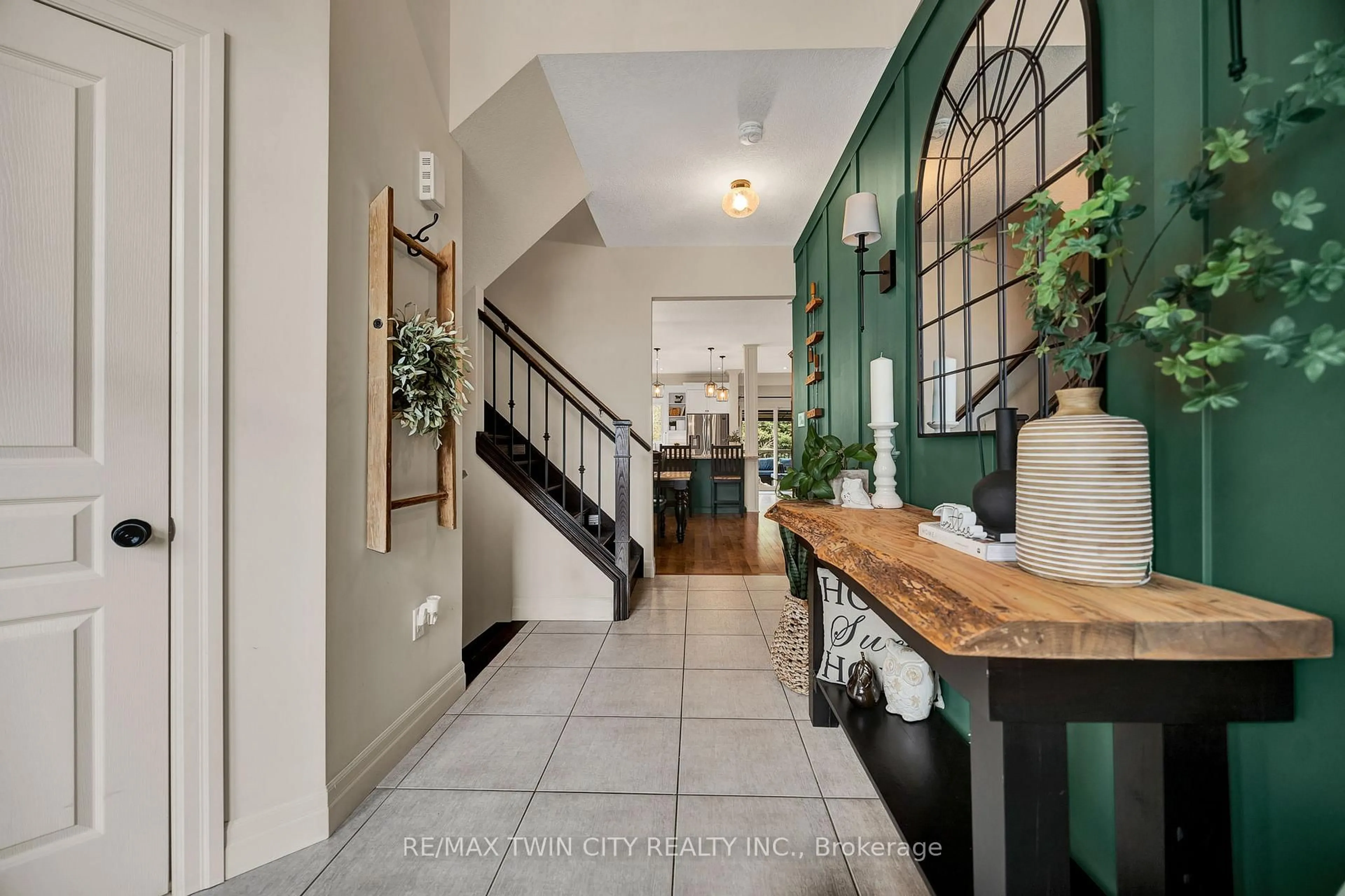Indoor entryway for 71 Birkinshaw Rd, Cambridge Ontario N1P 0A7