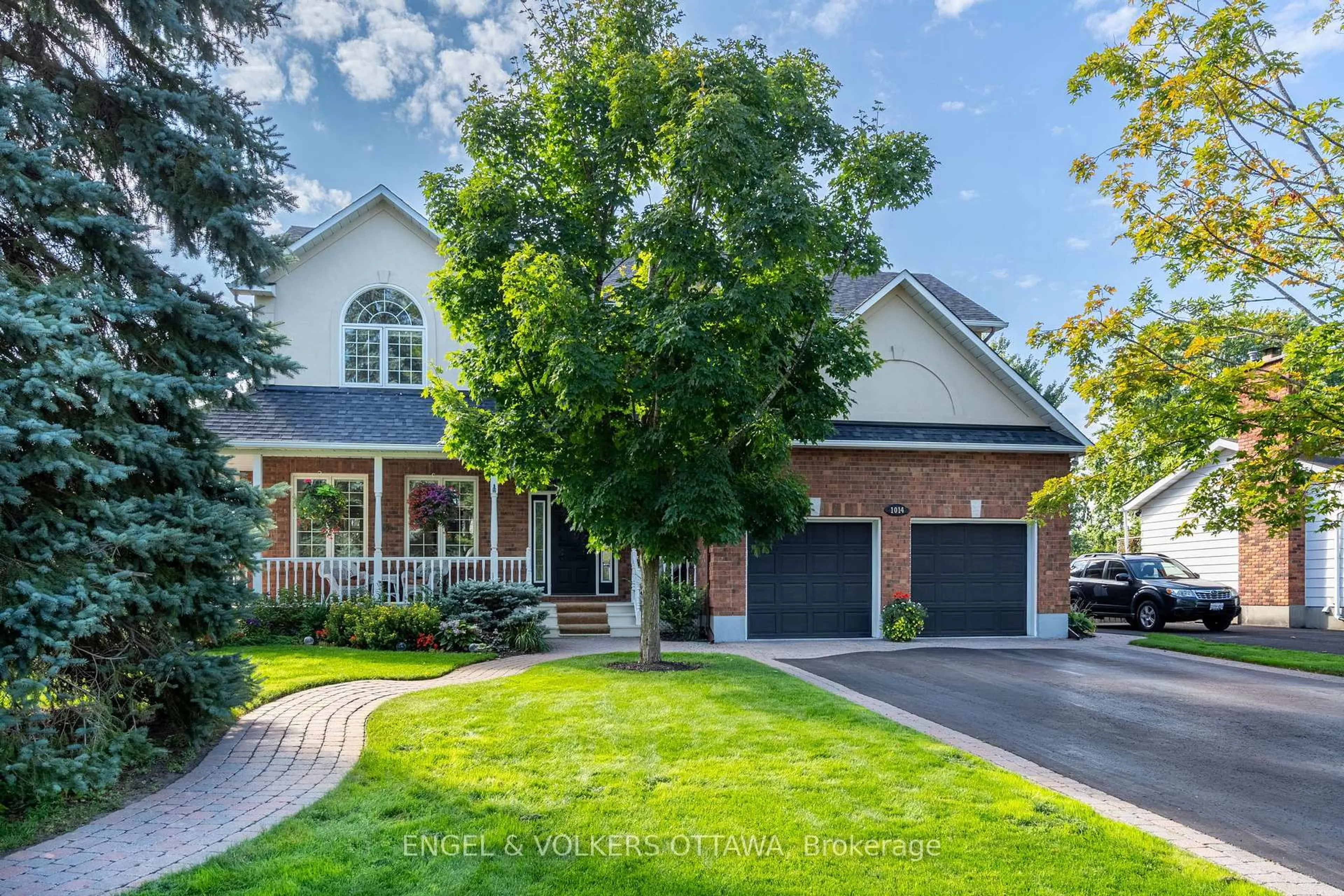 Home with brick exterior material, street for 1014 Stormont St, Ottawa Ontario K2C 0M9