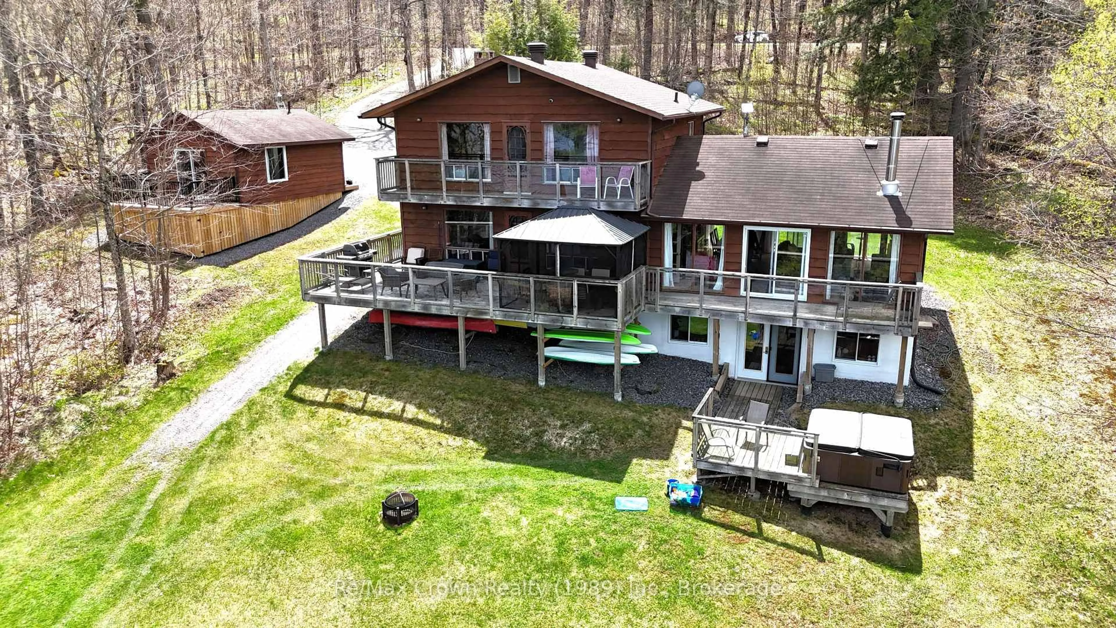 A pic from outside/outdoor area/front of a property/back of a property/a pic from drone, water/lake/river/ocean view for 294 Everett Dr, Parry Sound Remote Area Ontario P0H 2R0