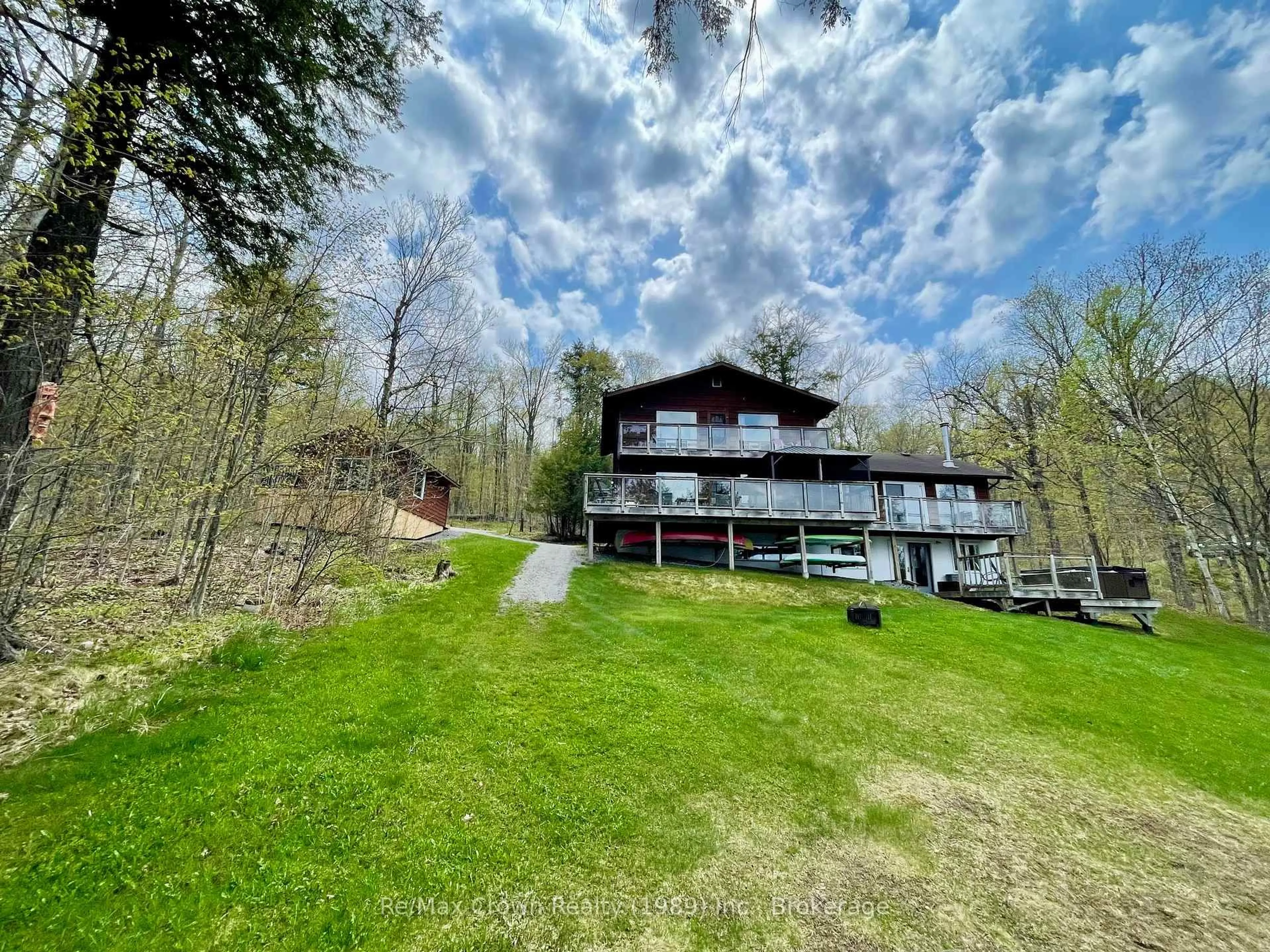 A pic from outside/outdoor area/front of a property/back of a property/a pic from drone, water/lake/river/ocean view for 294 Everett Dr, Parry Sound Remote Area Ontario P0H 2R0