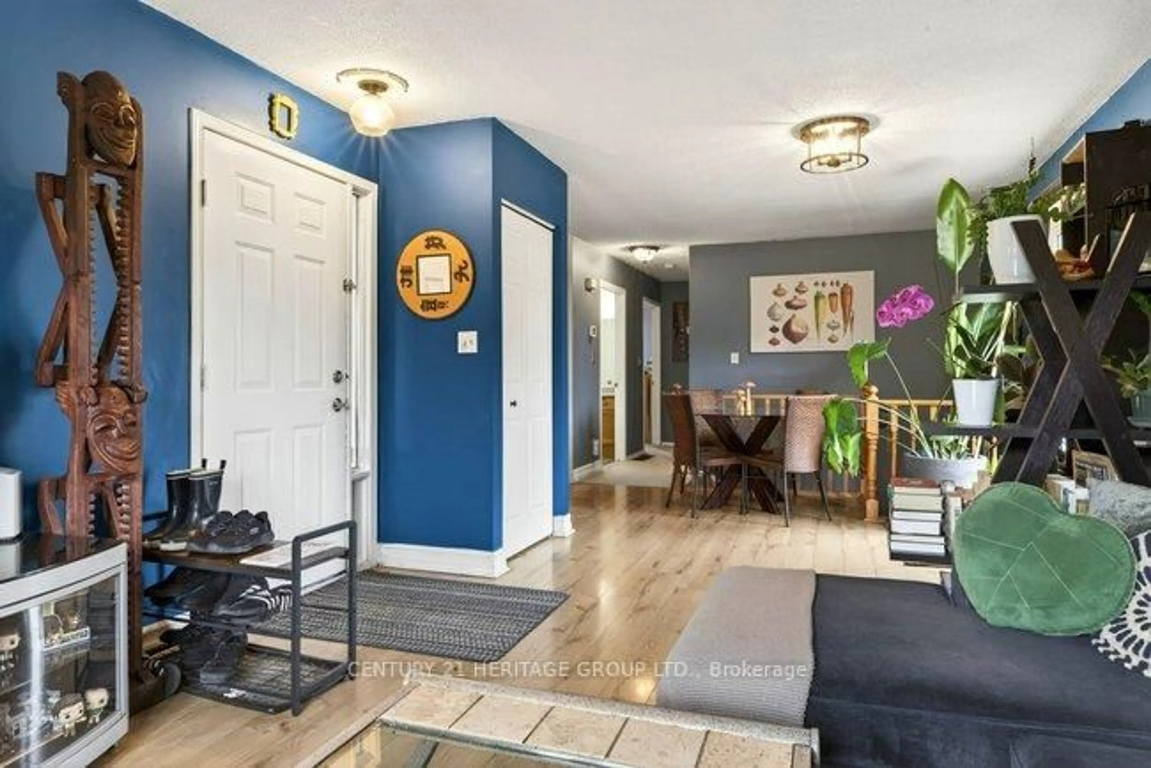 Indoor entryway for 31 Kinross St #1, Haldimand Ontario N3W 1J7
