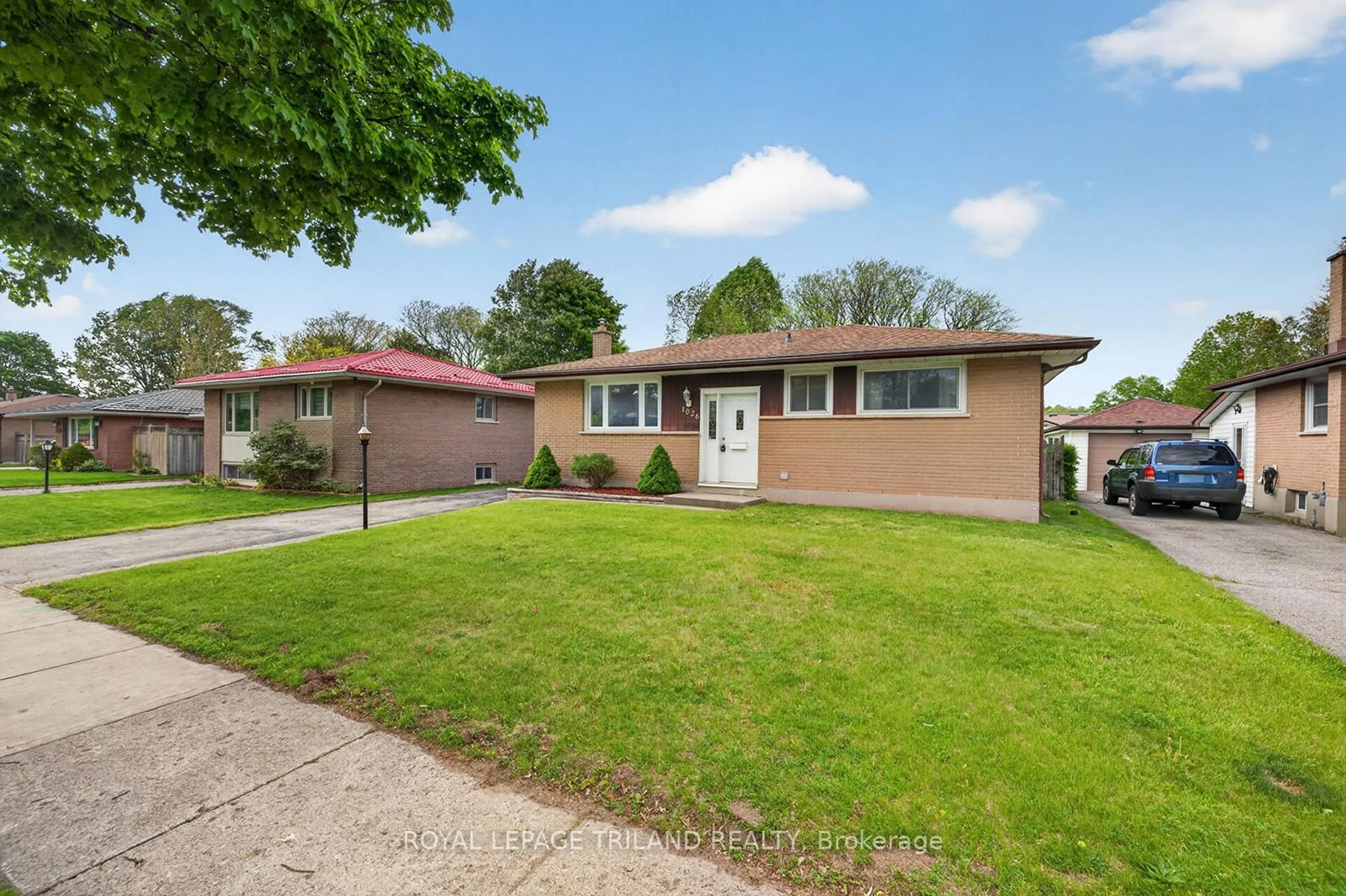 Home with brick exterior material, street for 1026 Chippewa Dr, London East Ontario N5V 2T5