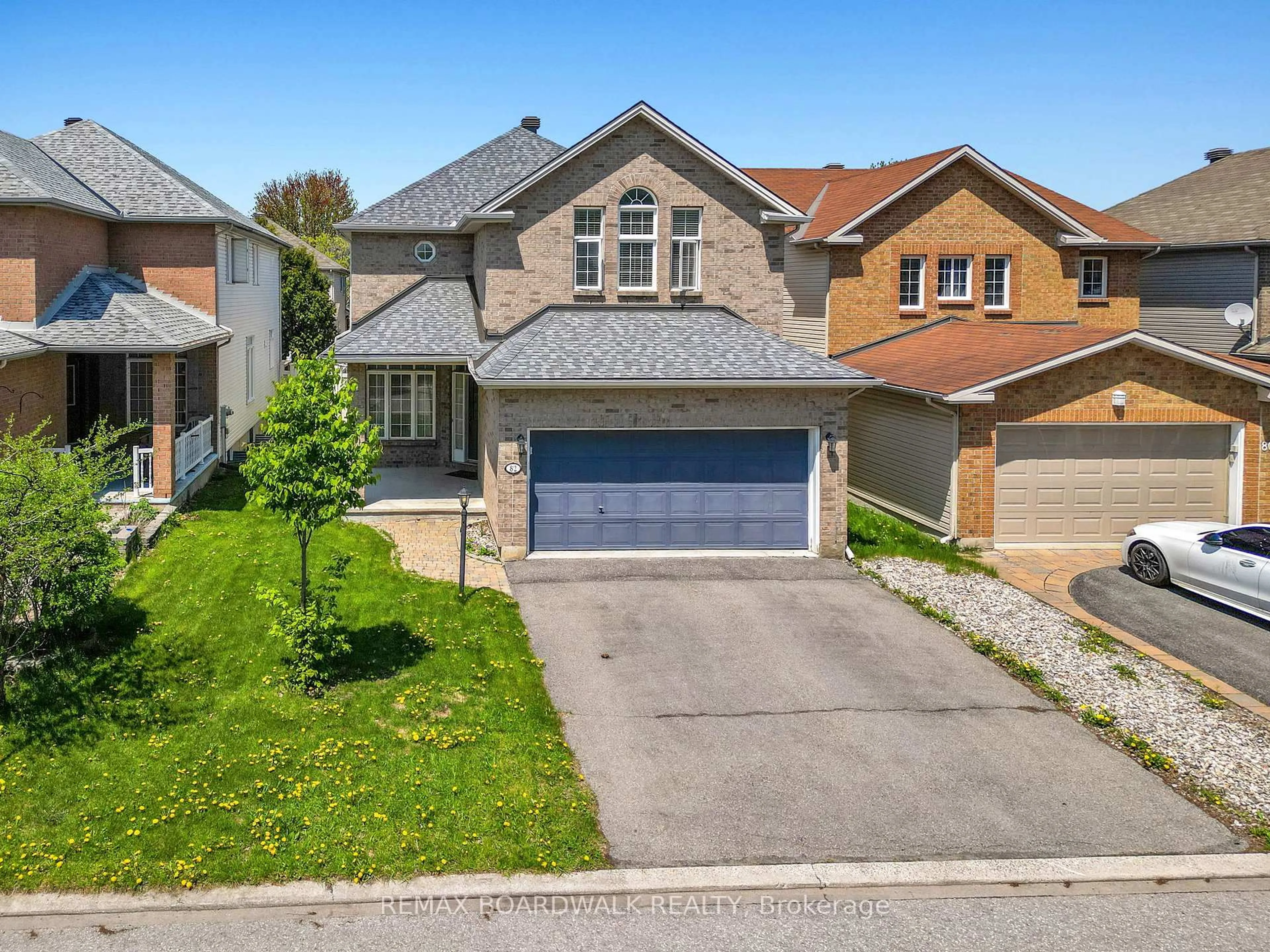 A pic from outside/outdoor area/front of a property/back of a property/a pic from drone, street for 82 Upney Dr, Ottawa Ontario K2J 5G6