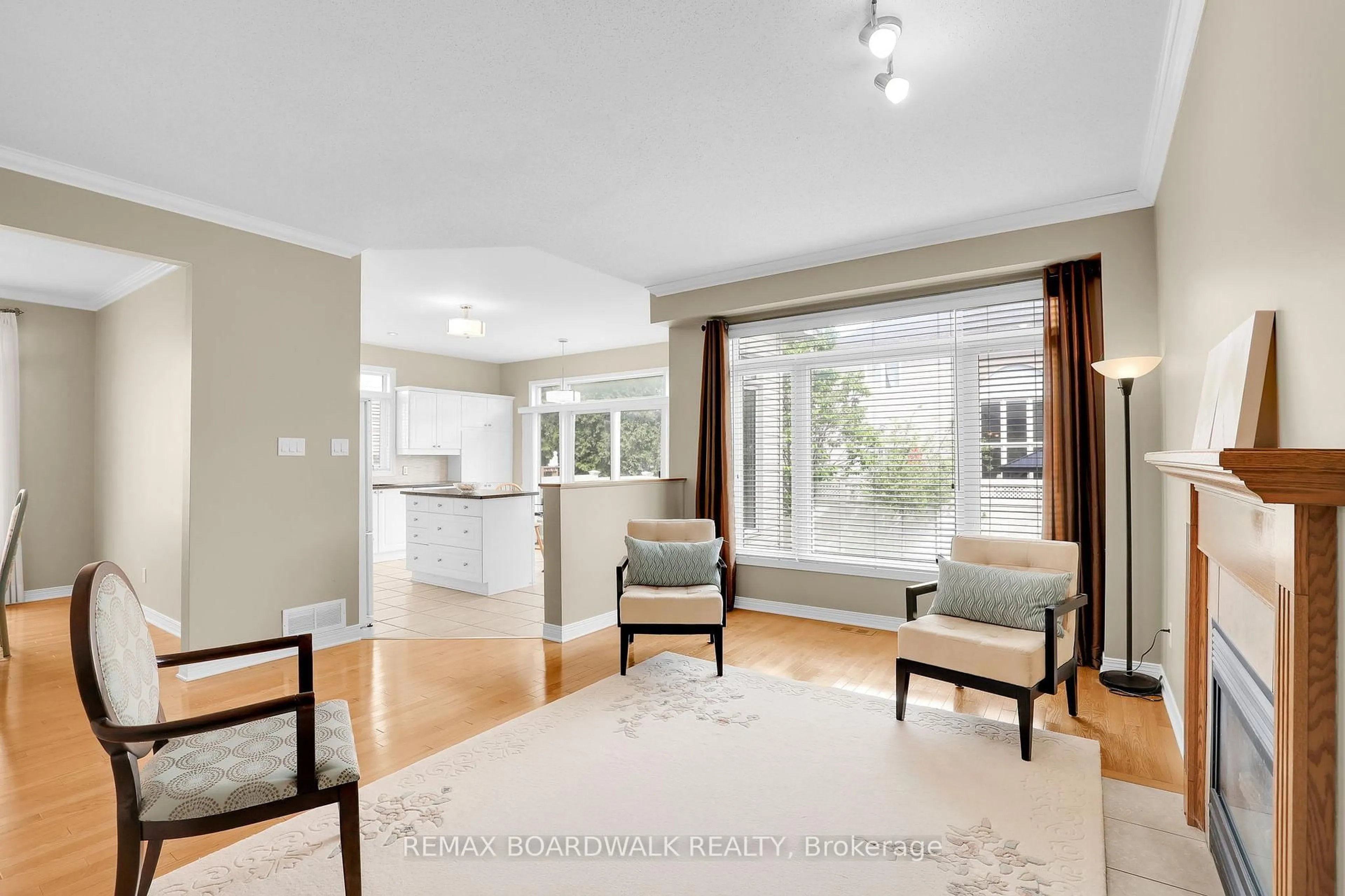 Living room with furniture, unknown for 82 Upney Dr, Ottawa Ontario K2J 5G6
