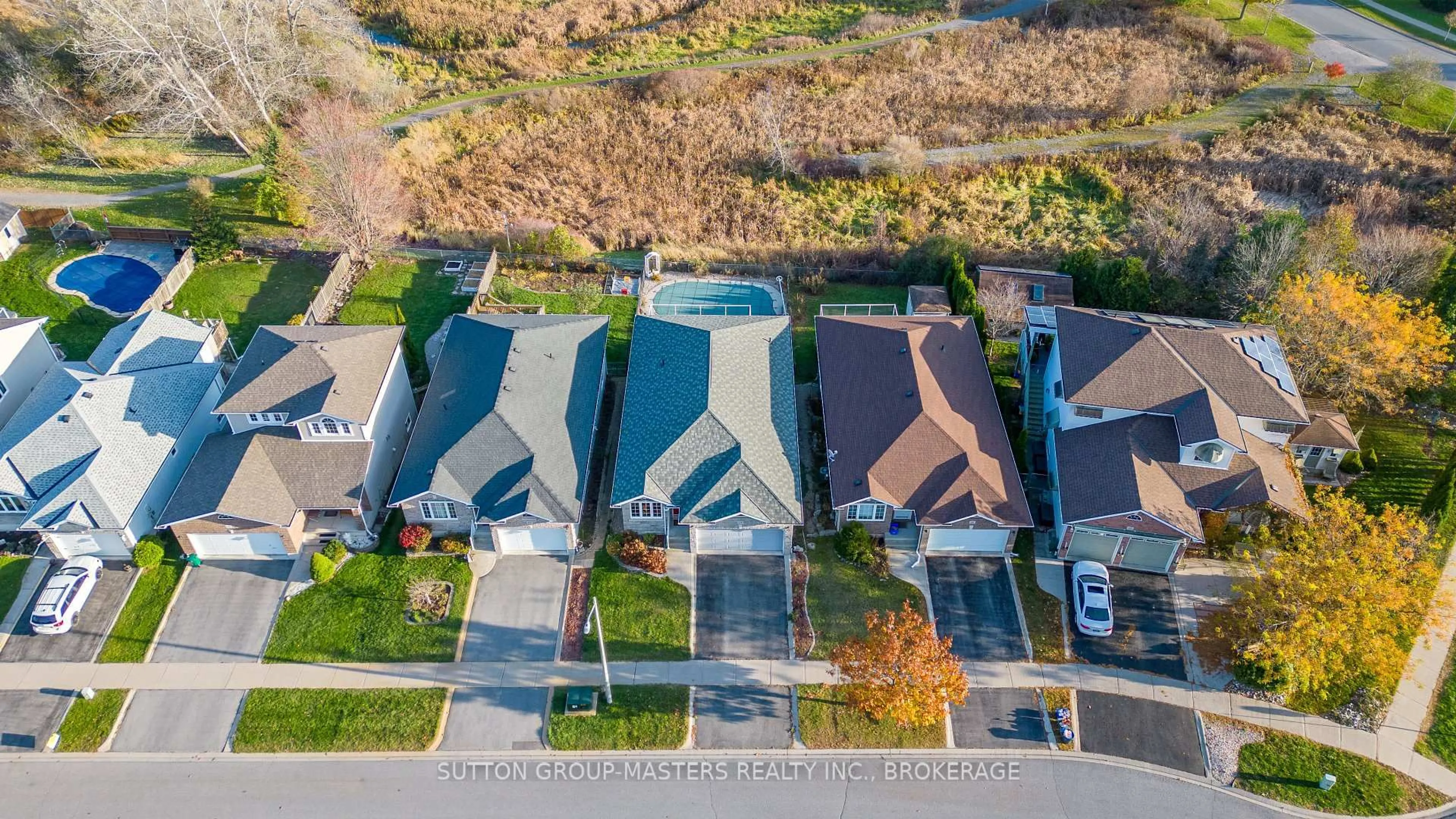 A pic from outside/outdoor area/front of a property/back of a property/a pic from drone, street for 679 Melrose St, Kingston Ontario K7M 9G8