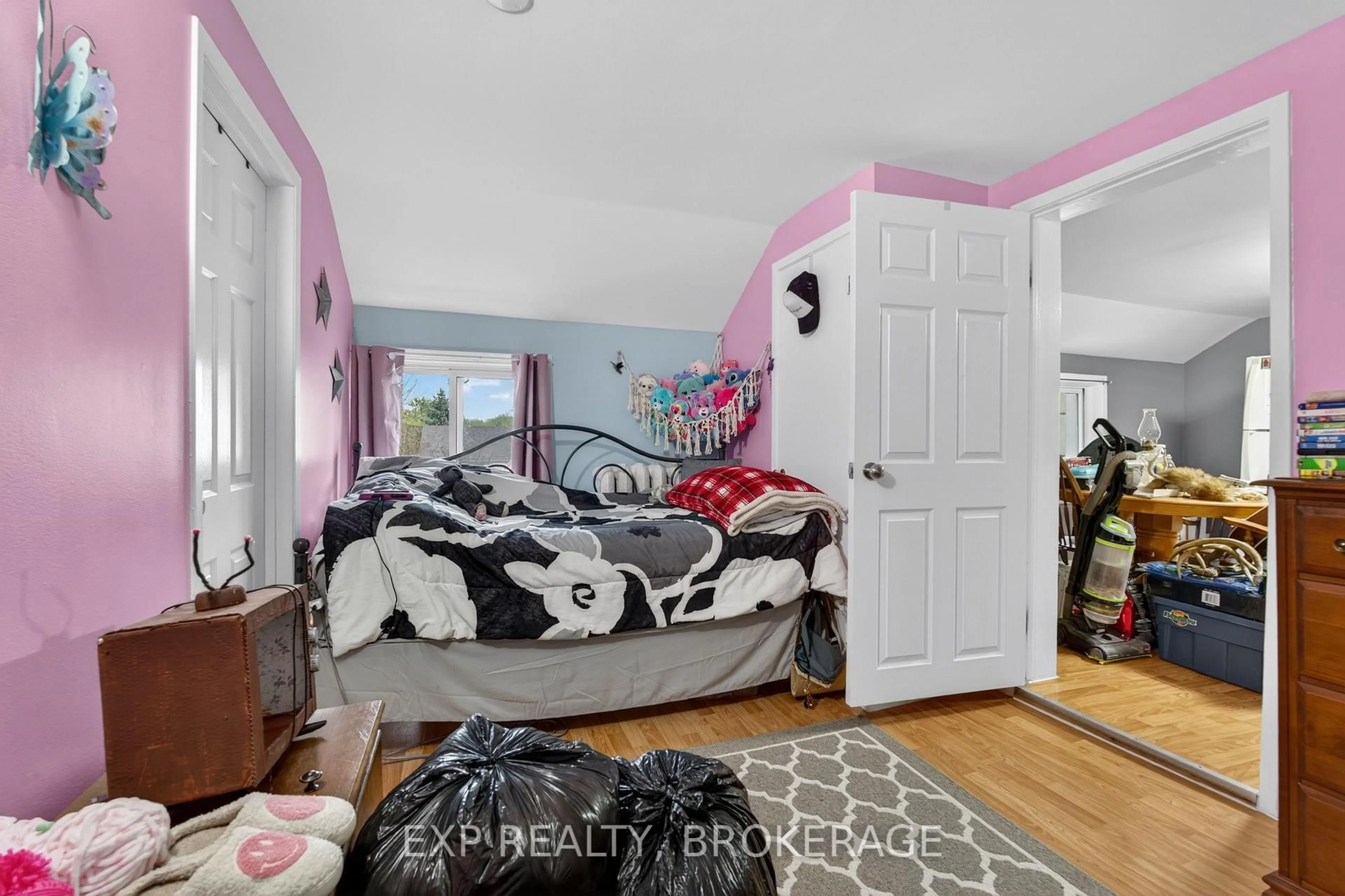 A pic of a room for 342 KING St, Brockville Ontario K6V 3S3