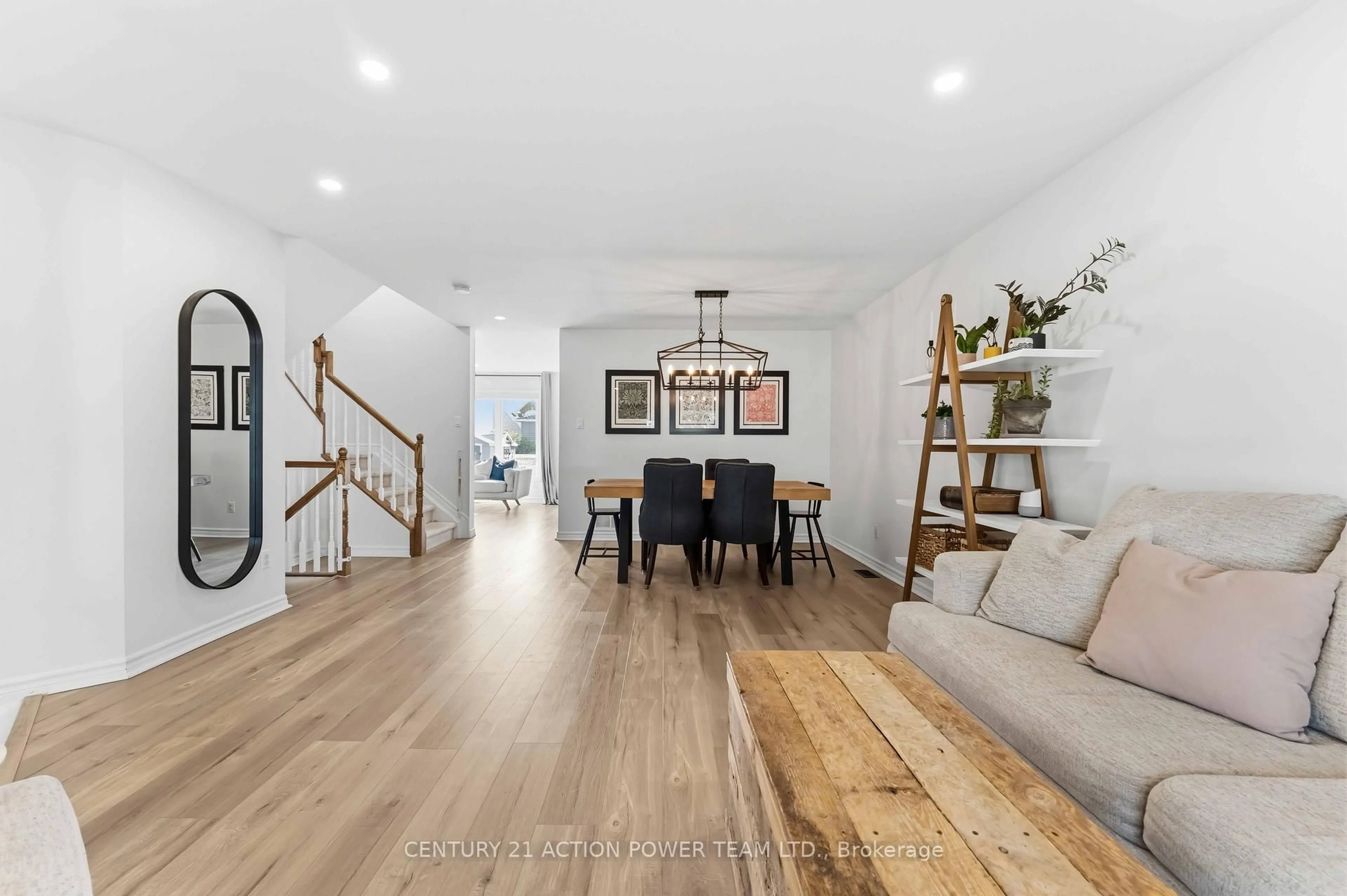 Unknown for 305 SARABELLA St, Ottawa Ontario K4A 0A3