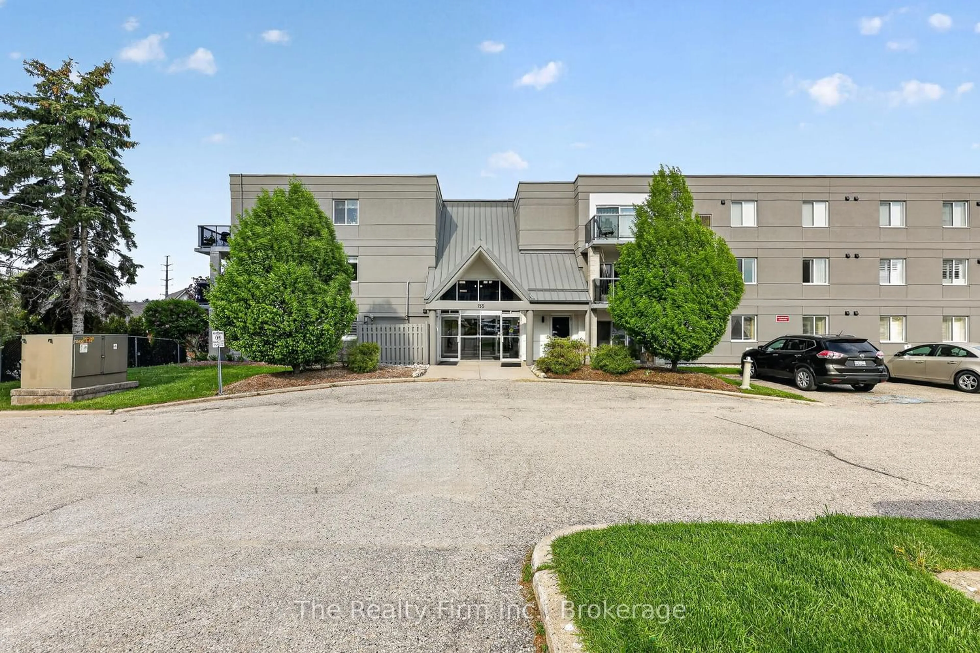 A pic from outside/outdoor area/front of a property/back of a property/a pic from drone, unknown for 159 Ferguson Dr #L9, Woodstock Ontario N4V 1A9
