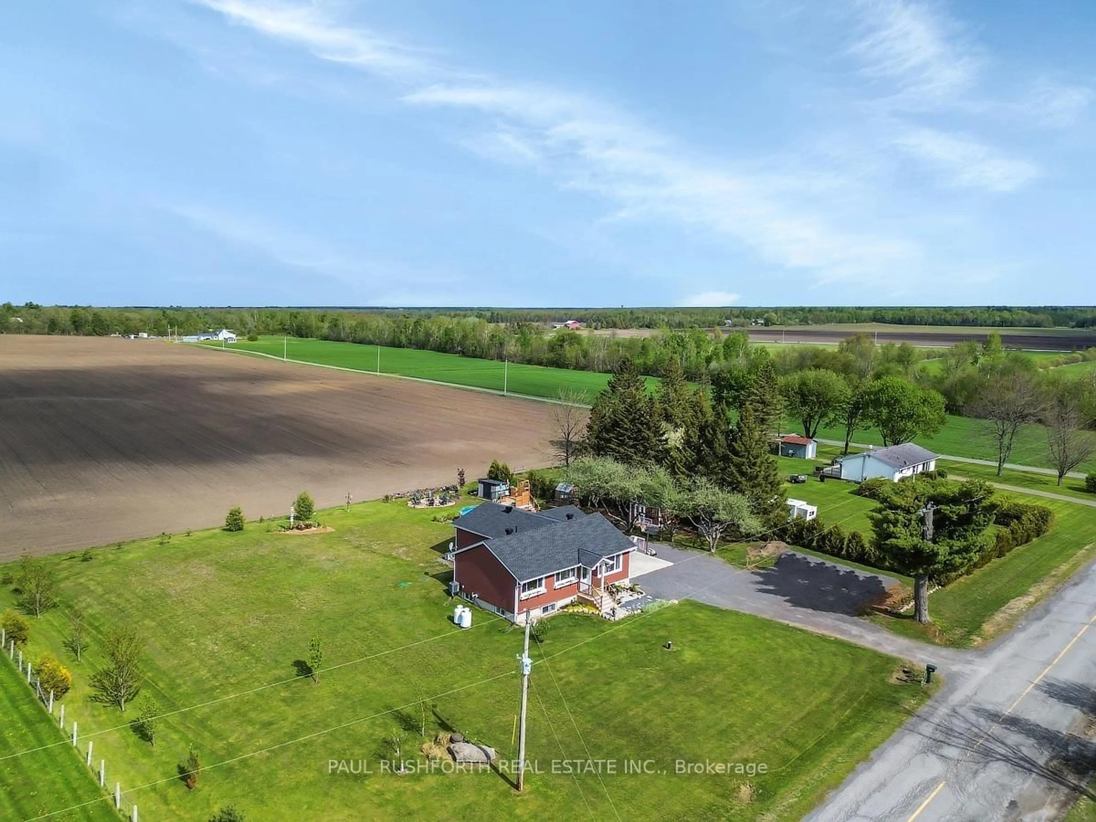 A pic from outside/outdoor area/front of a property/back of a property/a pic from drone, unknown for 4153 Birchgrove Rd, Sarsfield Ontario K0A 3E0