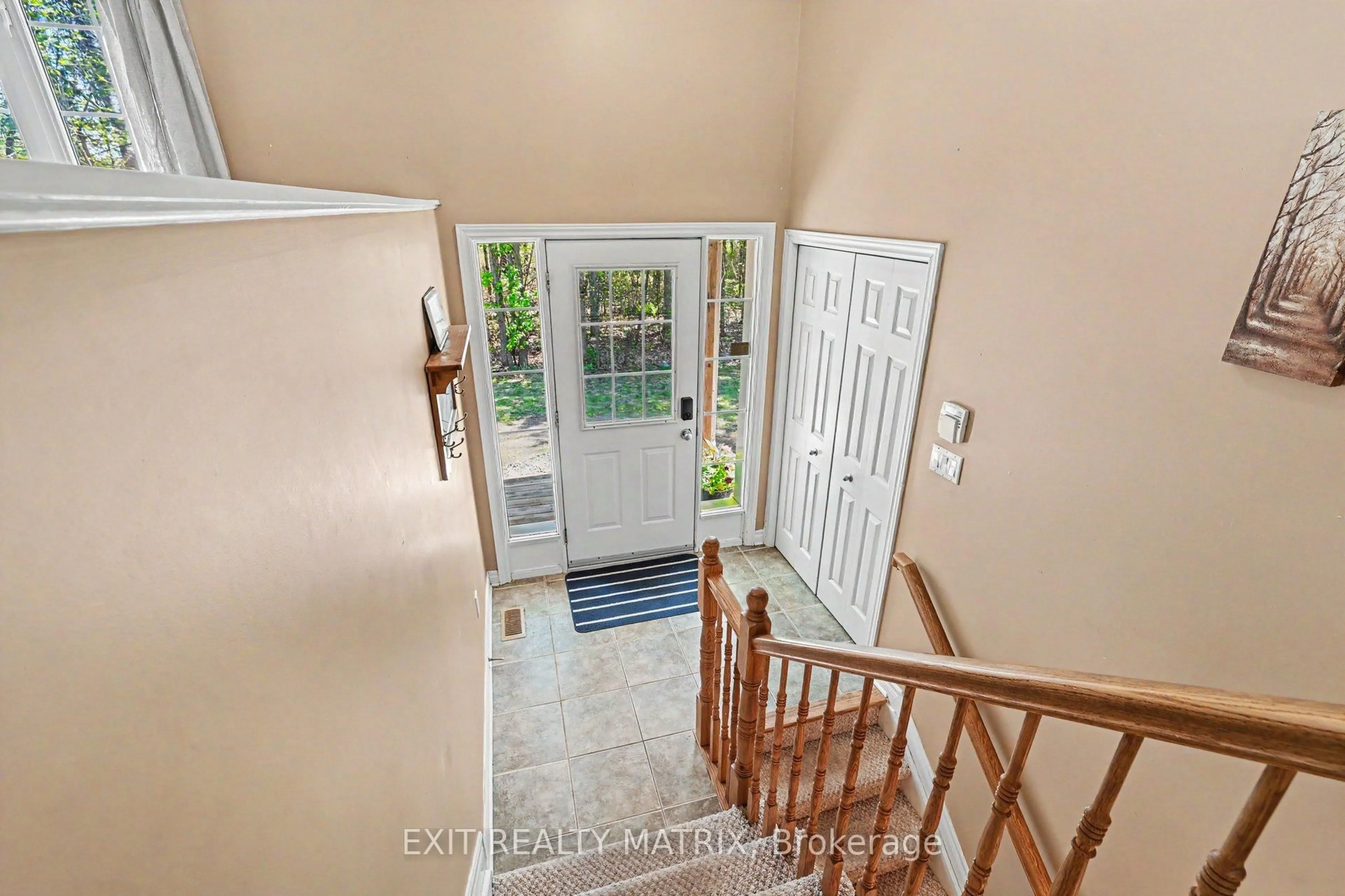 Indoor entryway for 721 County 18 Rd, North Grenville Ontario K0G 1T0