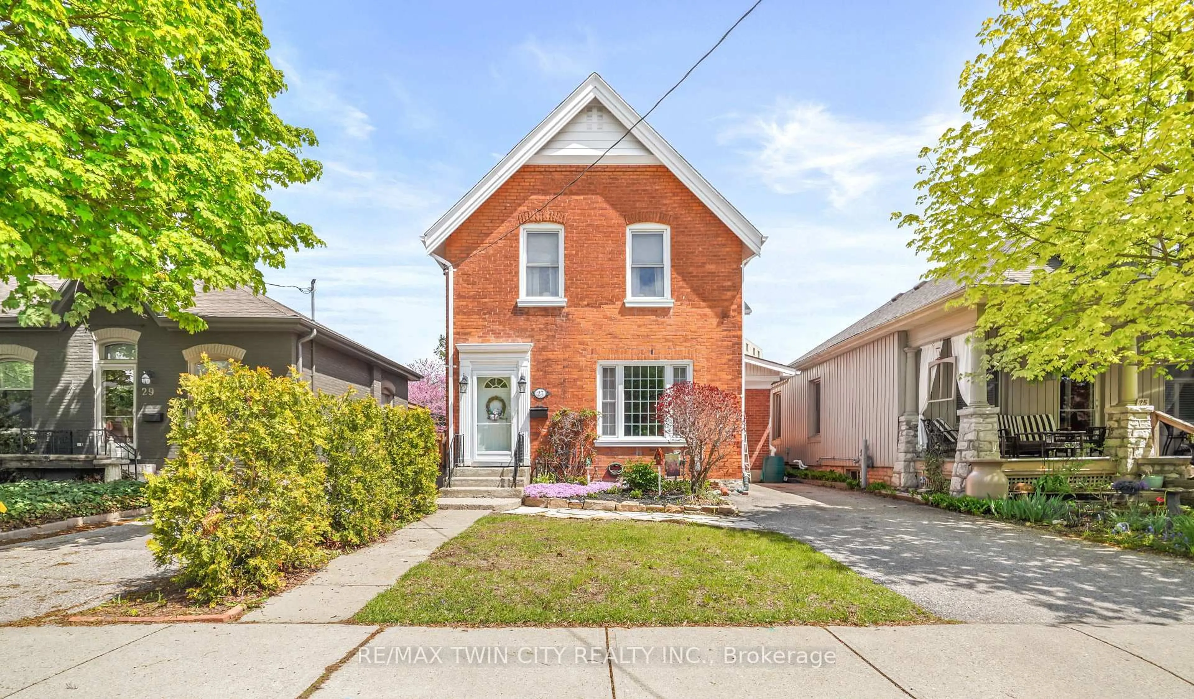 Home with brick exterior material, street for 27 Ada Ave, Brantford Ontario N3T 4K8