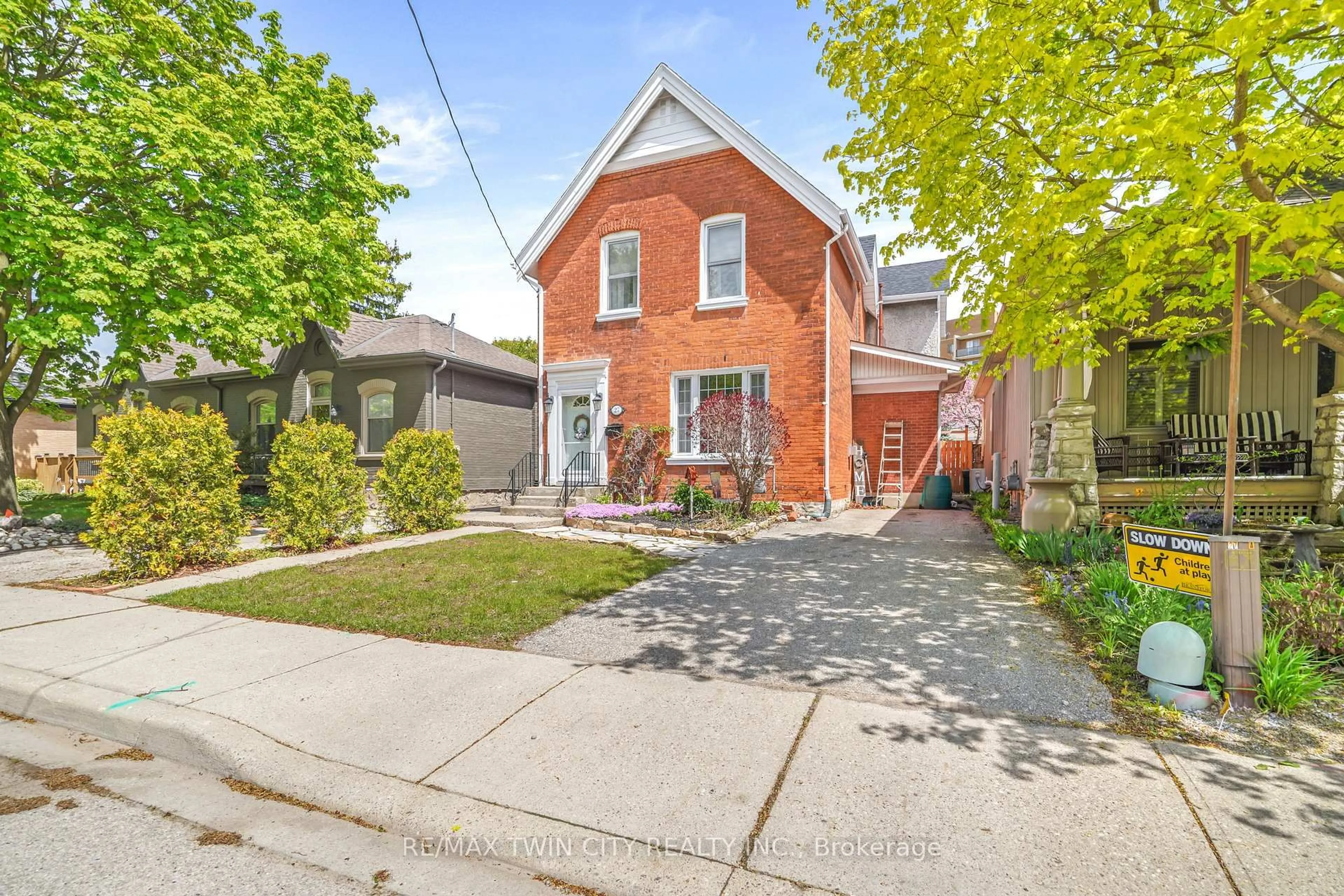 Home with brick exterior material, street for 27 Ada Ave, Brantford Ontario N3T 4K8