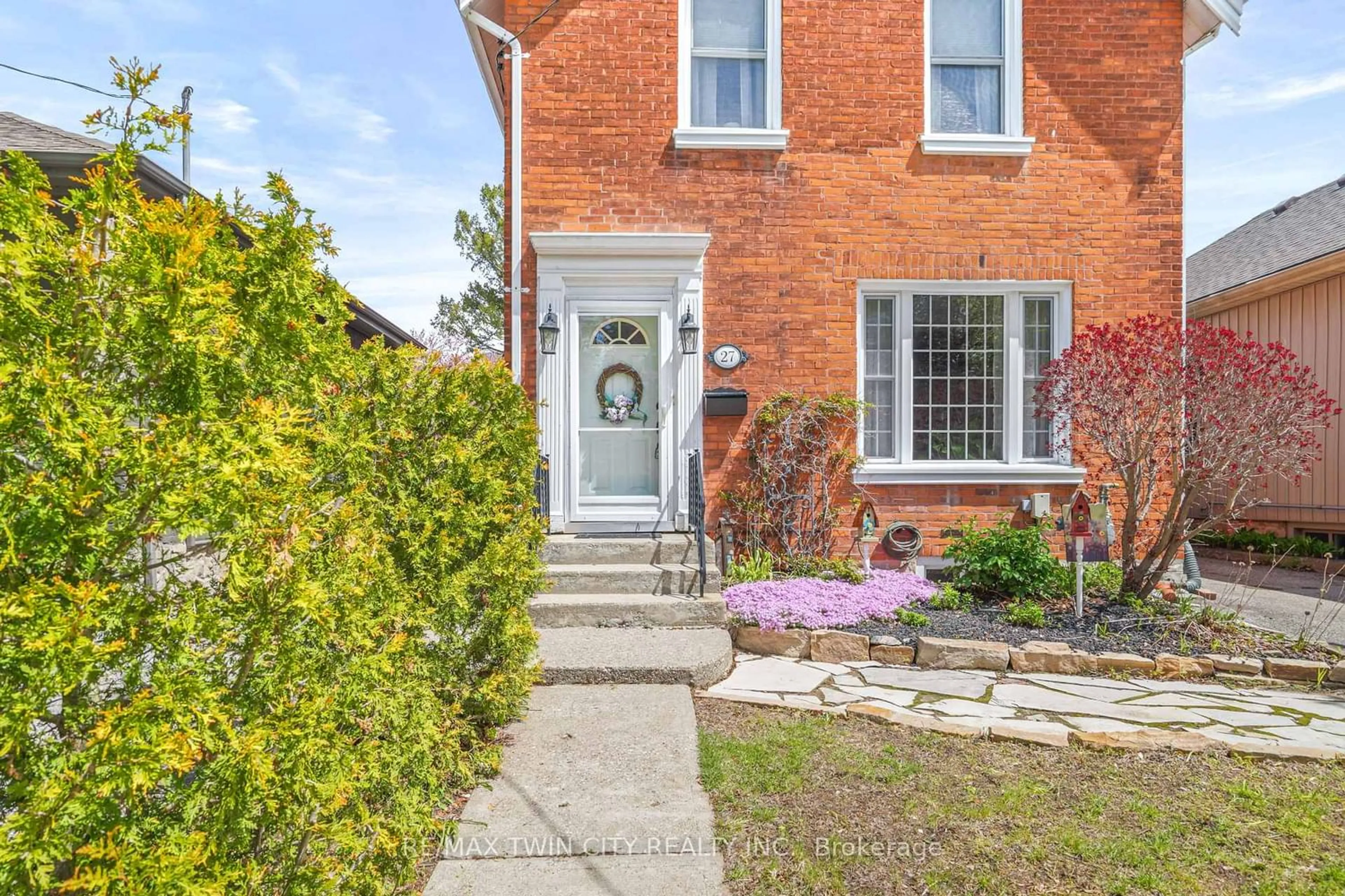 Home with brick exterior material, street for 27 Ada Ave, Brantford Ontario N3T 4K8