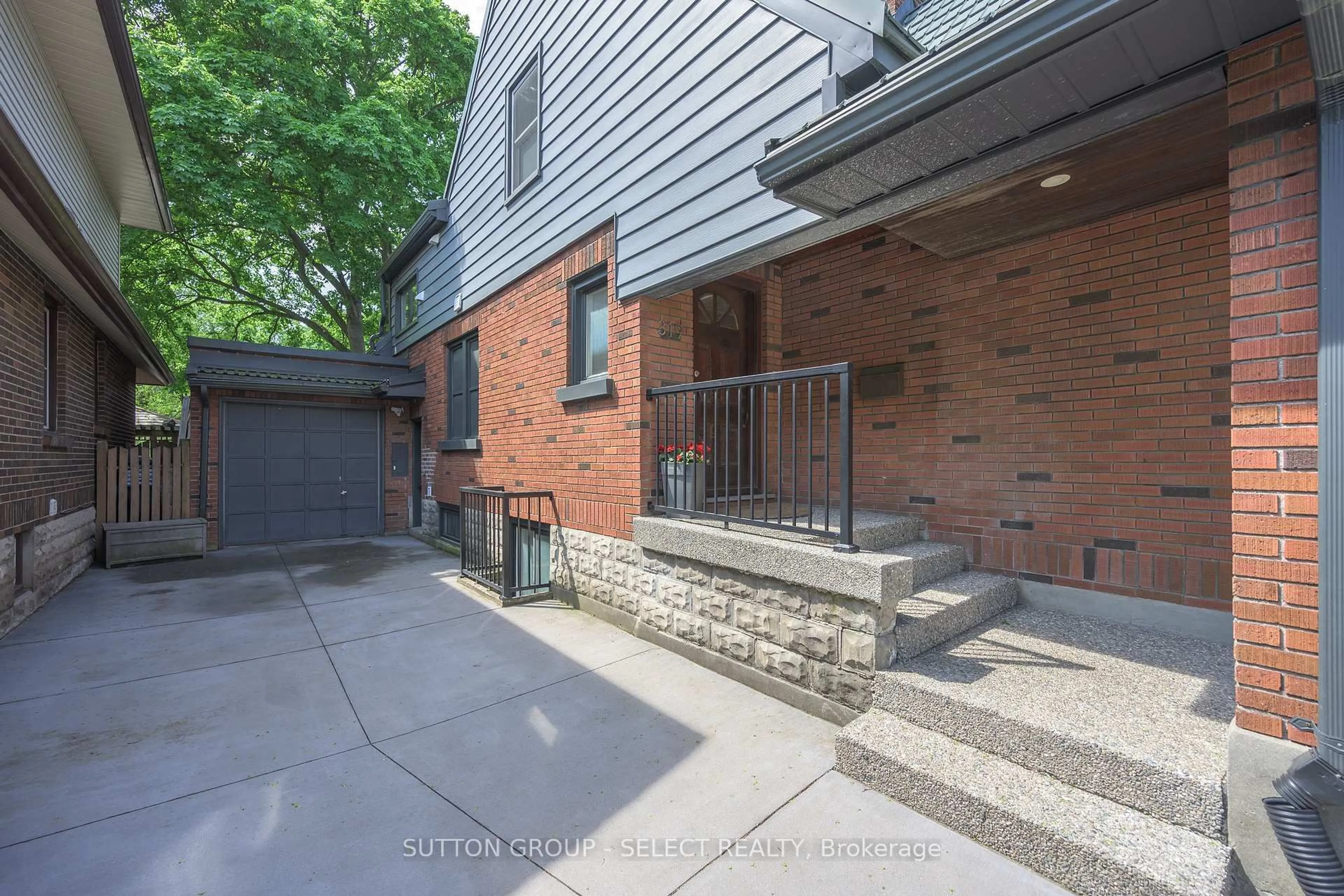 Home with brick exterior material, street for 319 Cheapside St, London East Ontario N6A 2A7