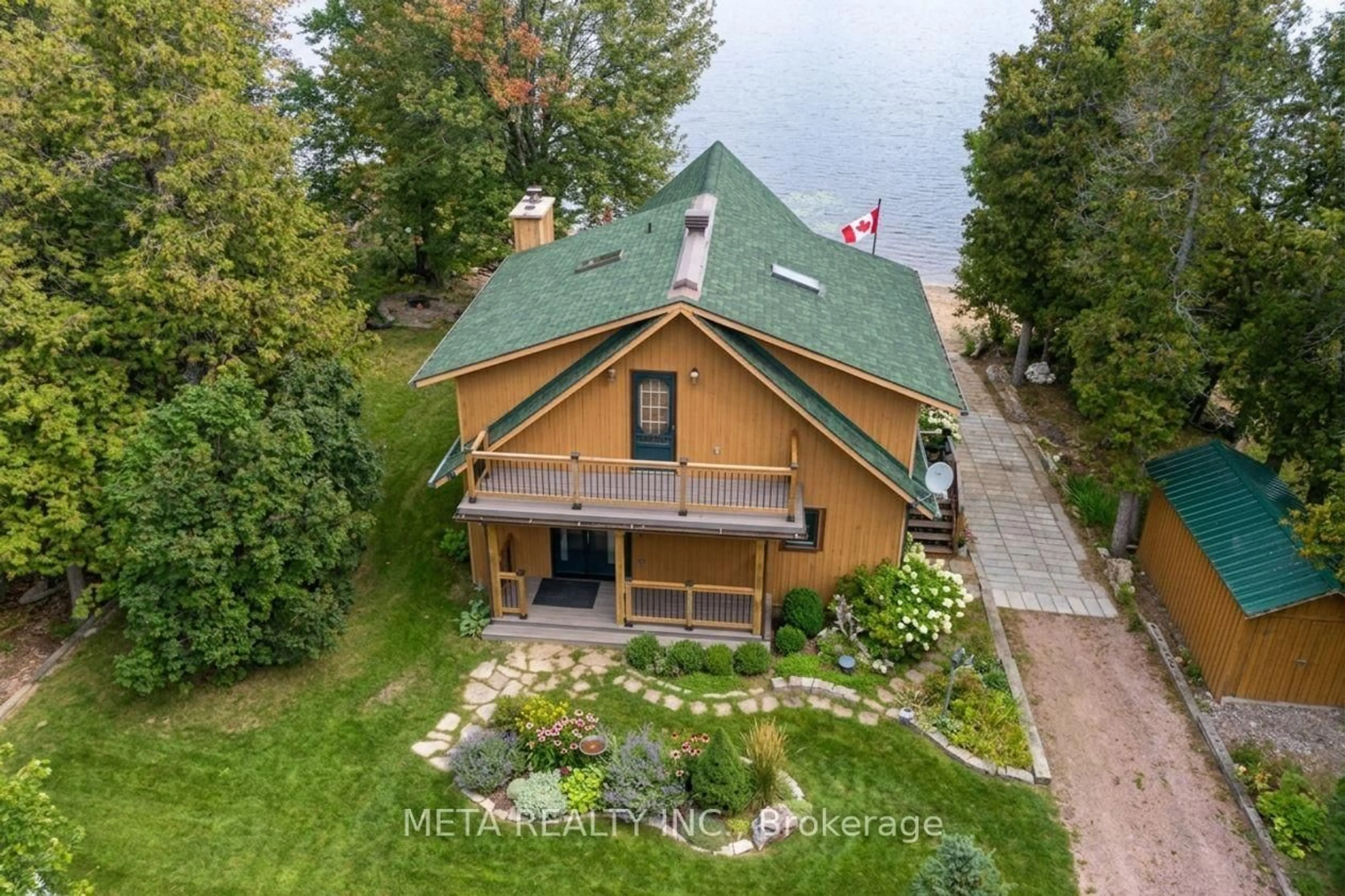 A pic from outside/outdoor area/front of a property/back of a property/a pic from drone, water/lake/river/ocean view for 800 Forest Park Rd, Pembroke Ontario K8A 6W2