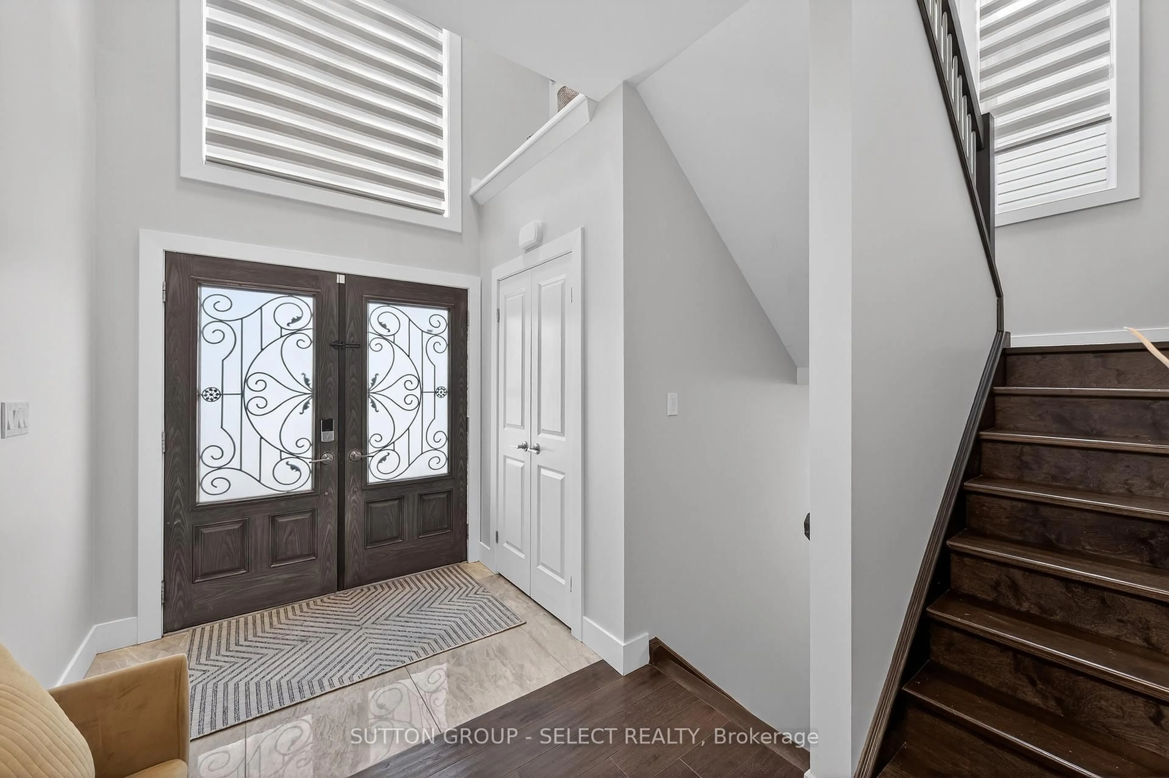 Indoor entryway for 211 Union Ave, Middlesex Centre Ontario N0L 1R0