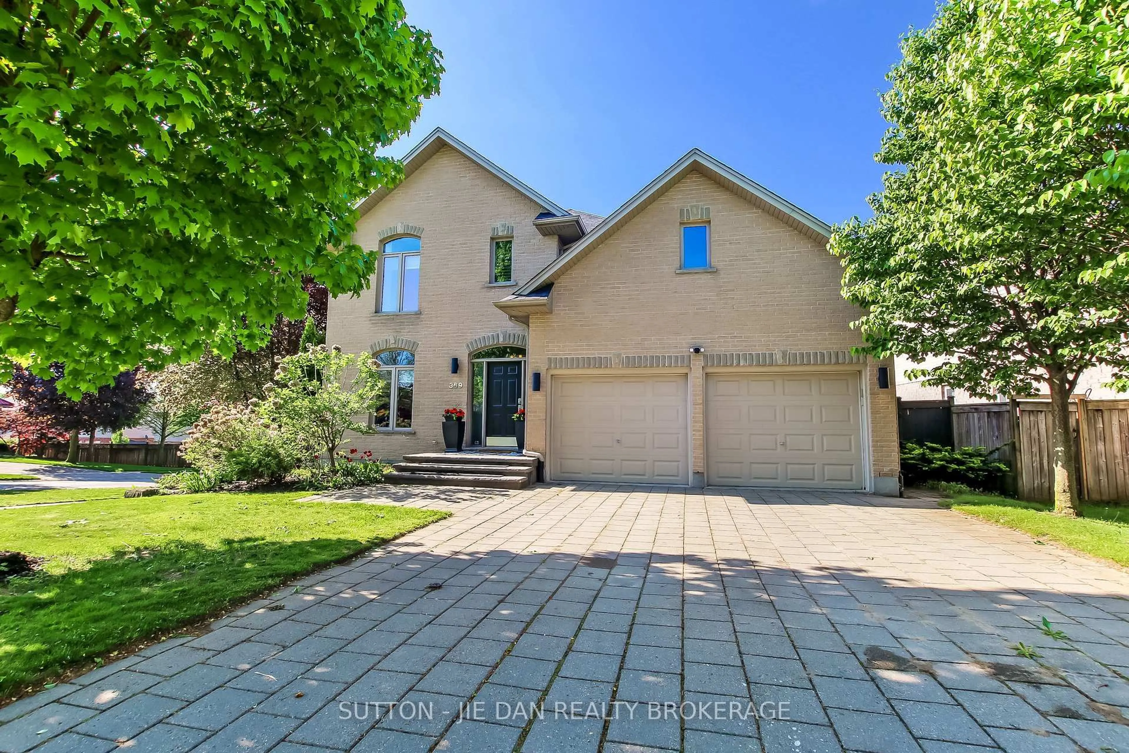 Home with brick exterior material, street for 369 KINGBIRD Crt, London North Ontario N5X 4H6