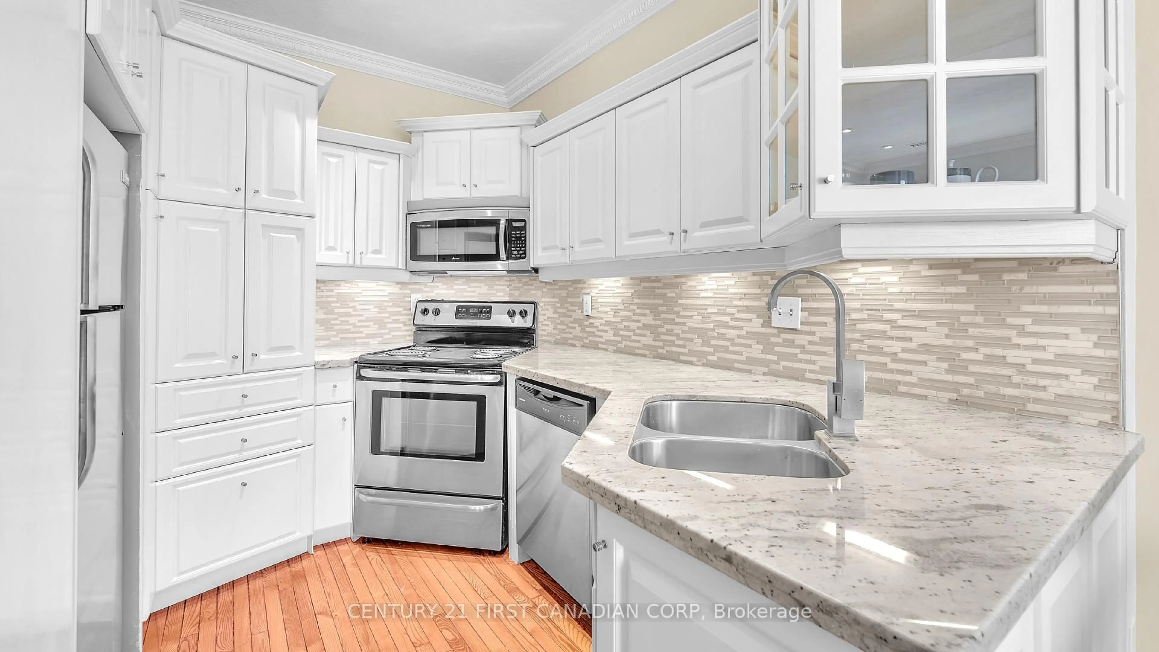 Unknown for 389 Dundas St #2404, London East Ontario N6B 3L5