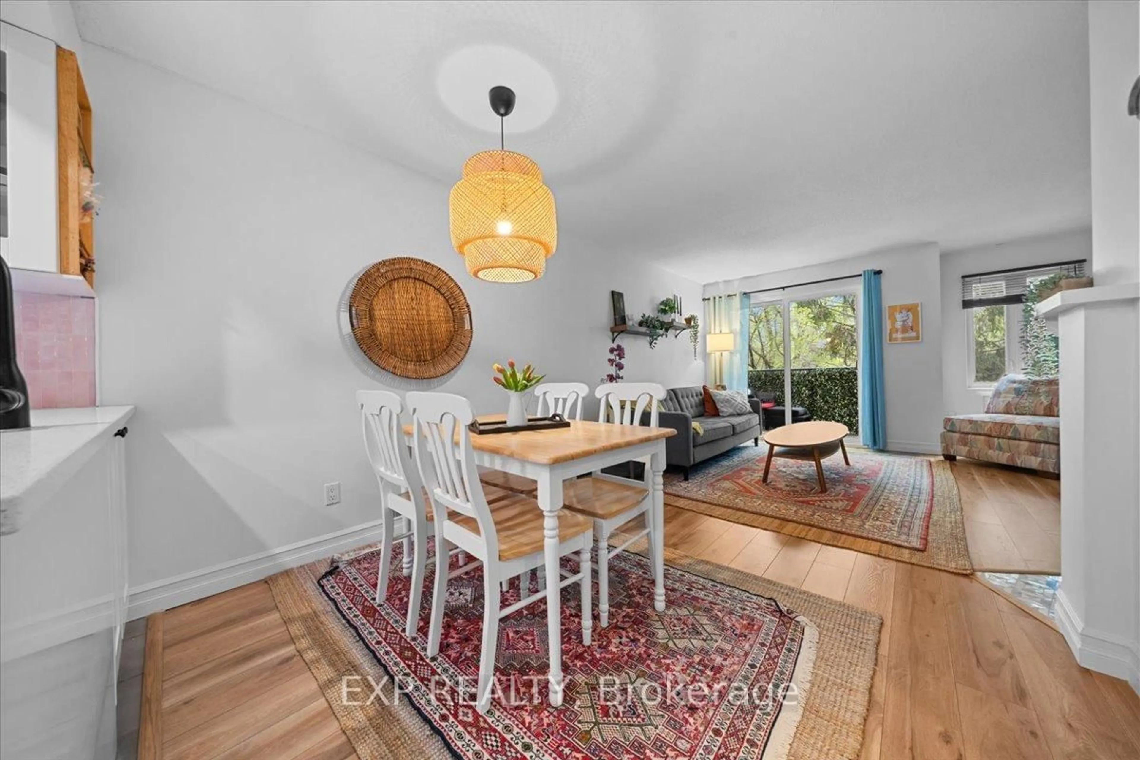 Dining room, wood/laminate floor for 49 Crispin Private, Ottawa Ontario K1K 2T7