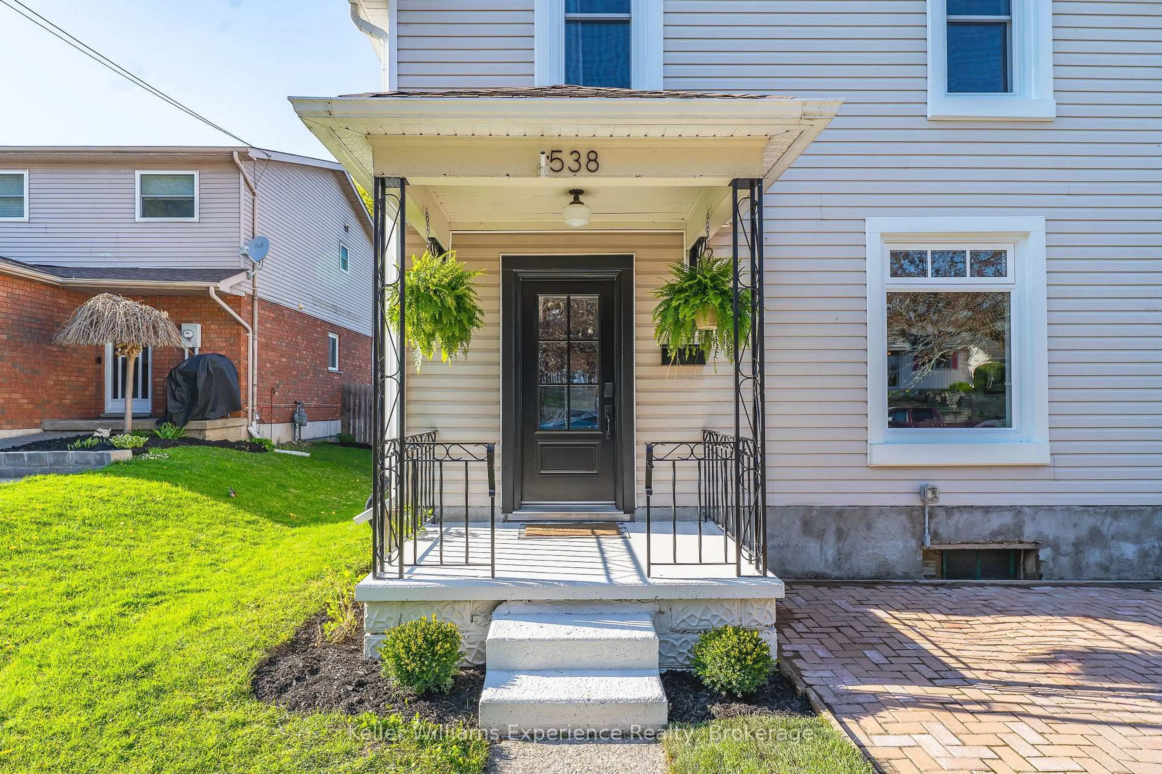 Unknown for 538 12th St, Owen Sound Ontario N4K 3V9
