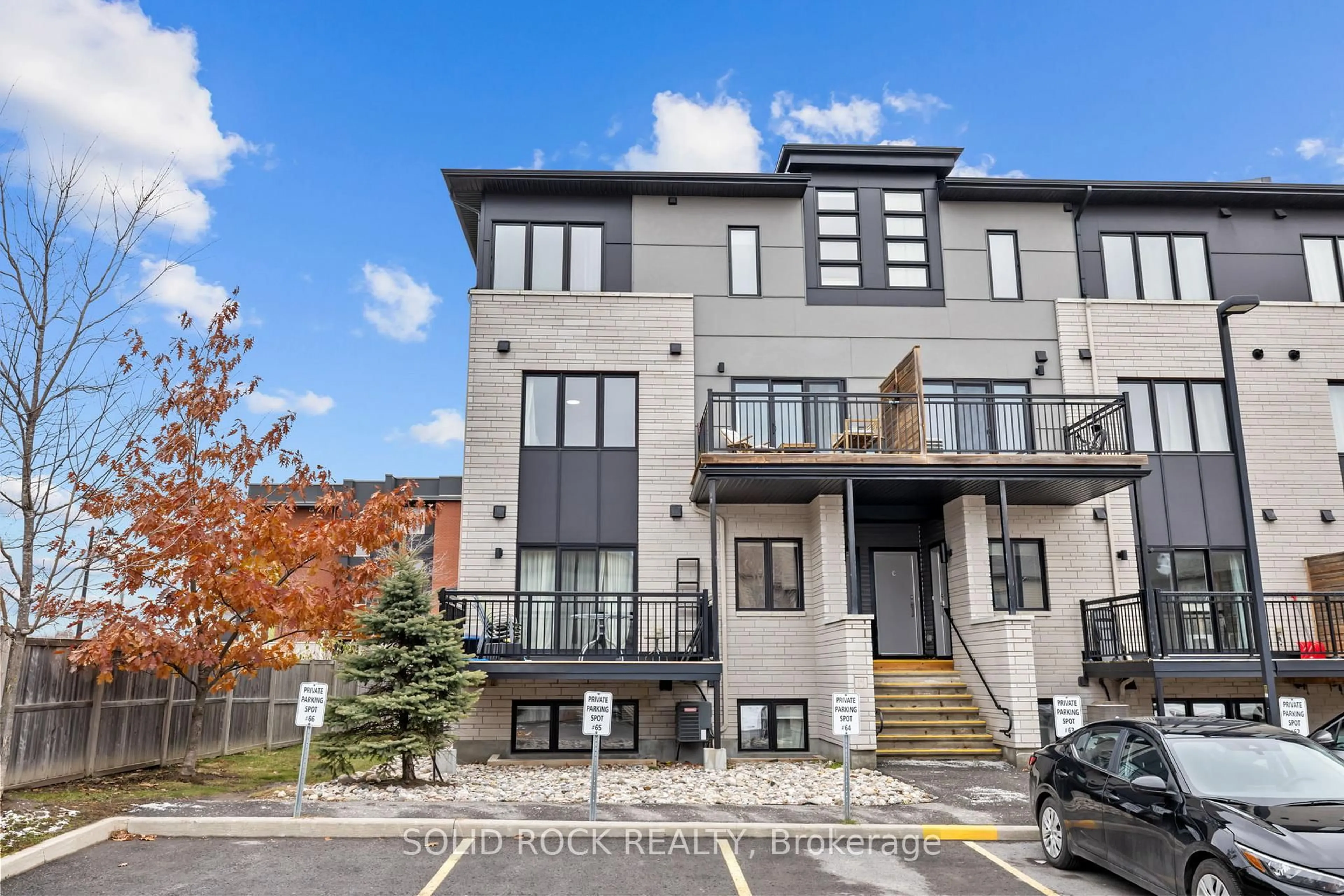 Home with brick exterior material, unknown for 442 Via Verona Ave #B, Ottawa Ontario K2J 6B3
