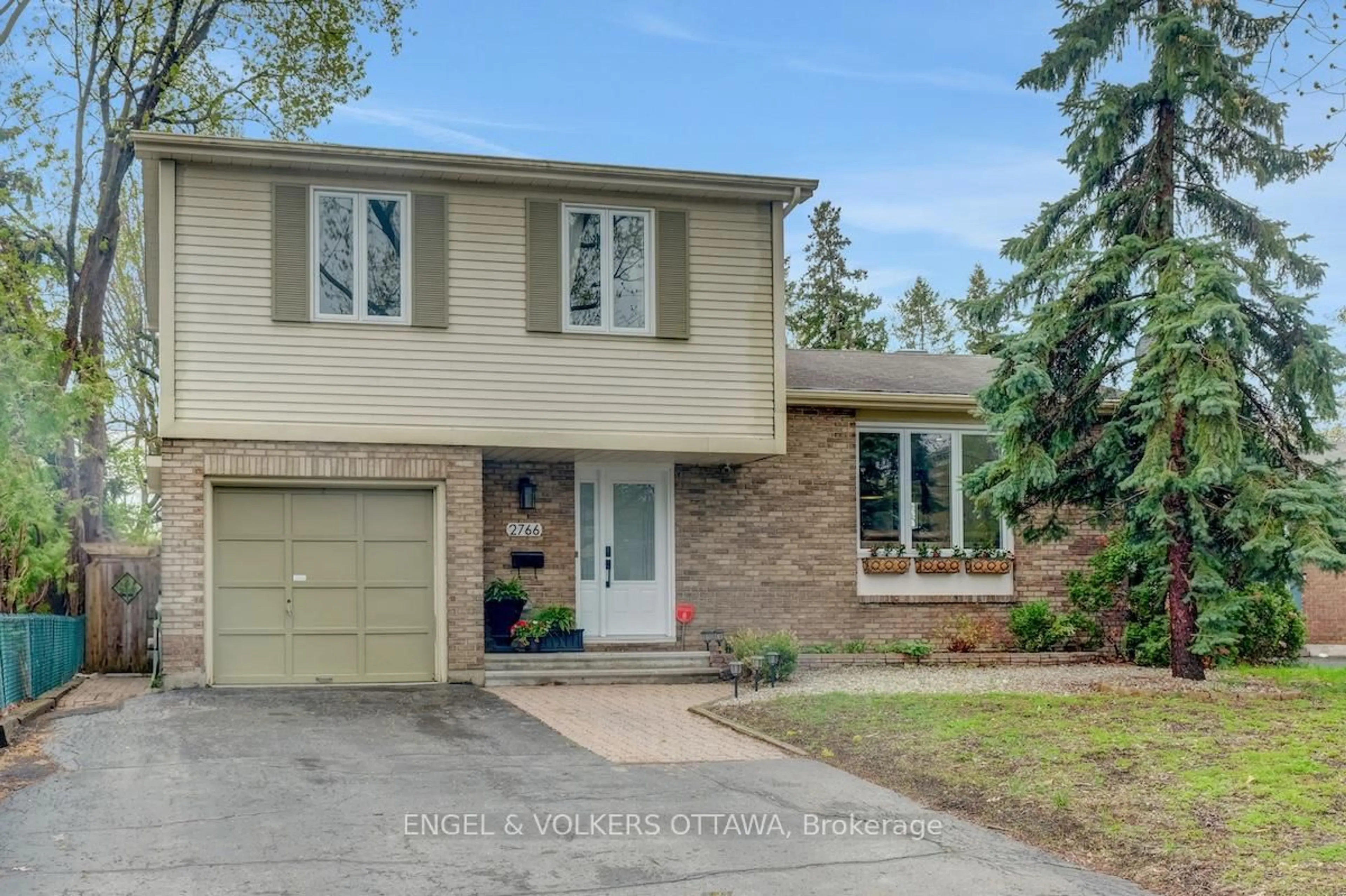Home with brick exterior material, street for 2766 Harwood Ave, Ottawa Ontario K2B 8H7