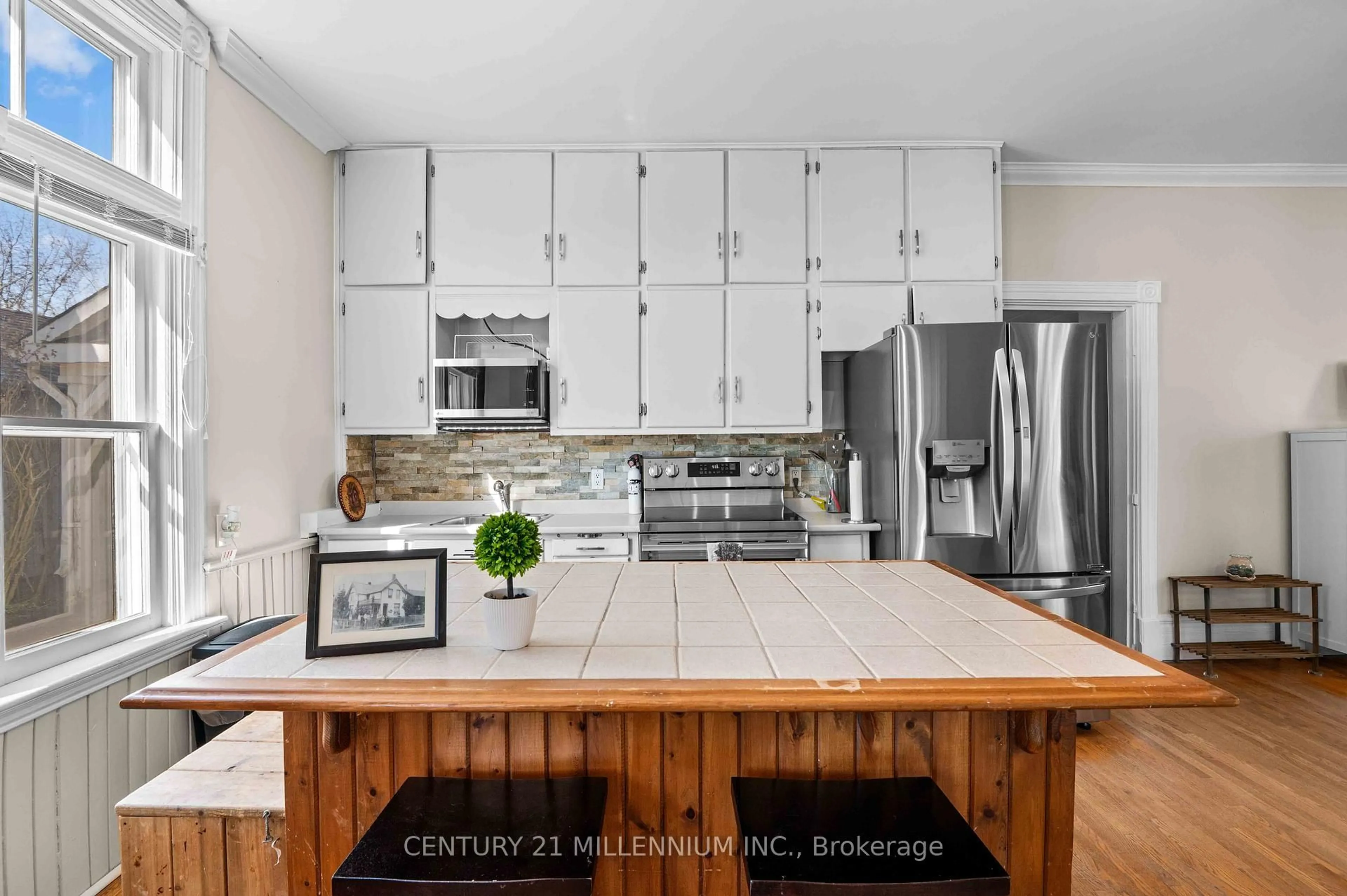 Open concept kitchen, unknown for 22 Crozier St, East Luther Grand Valley Ontario L9W 5N6